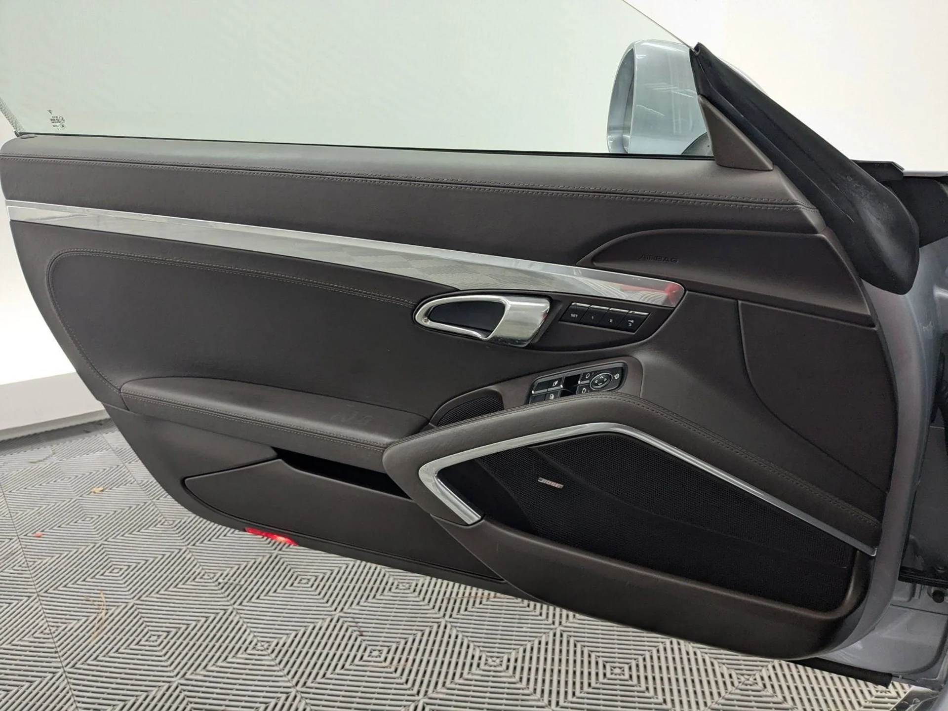 mph010_2708962674_ebdf242025e874016485401c3ab7ae08x_6142092fdc