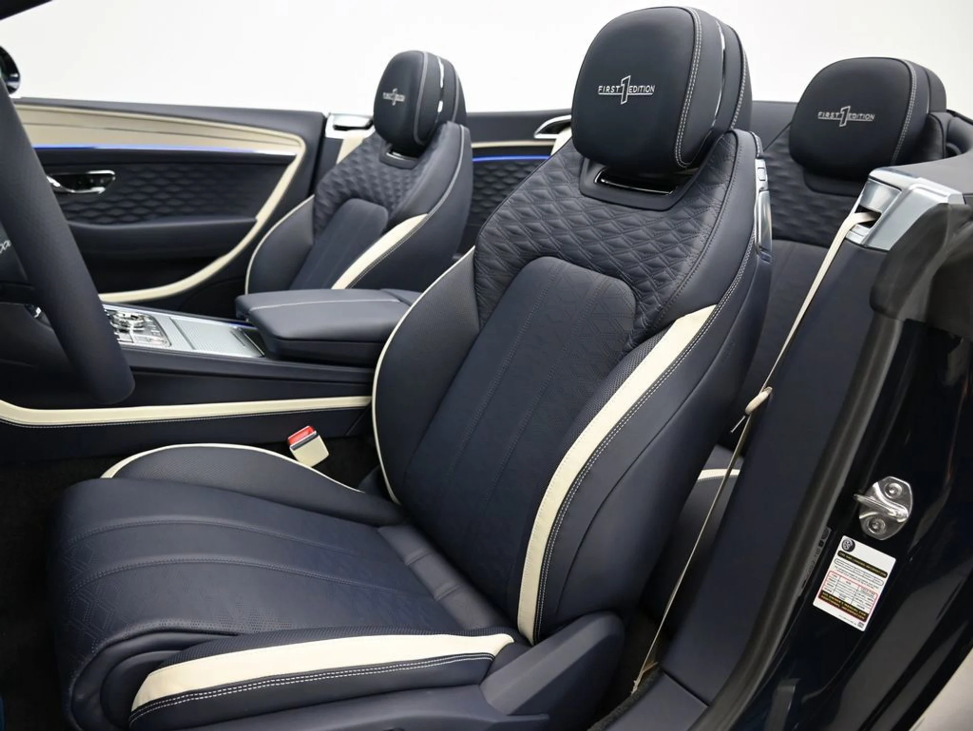 mph010_2709745784_4e4701f2a1ad4d15a484befad001ea76_6aab86fc42