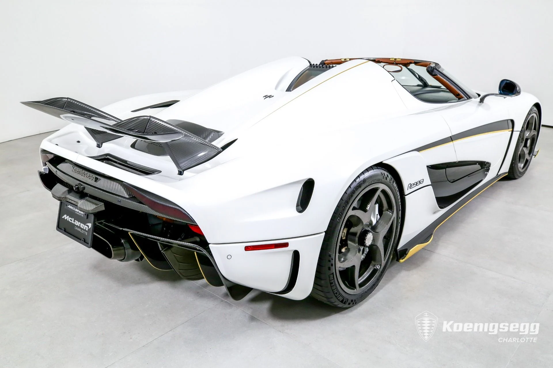 mph010_2715801166_Used_2019_KOENIGSEGG_REGERA_RWD_1703801682_053d2ccc51