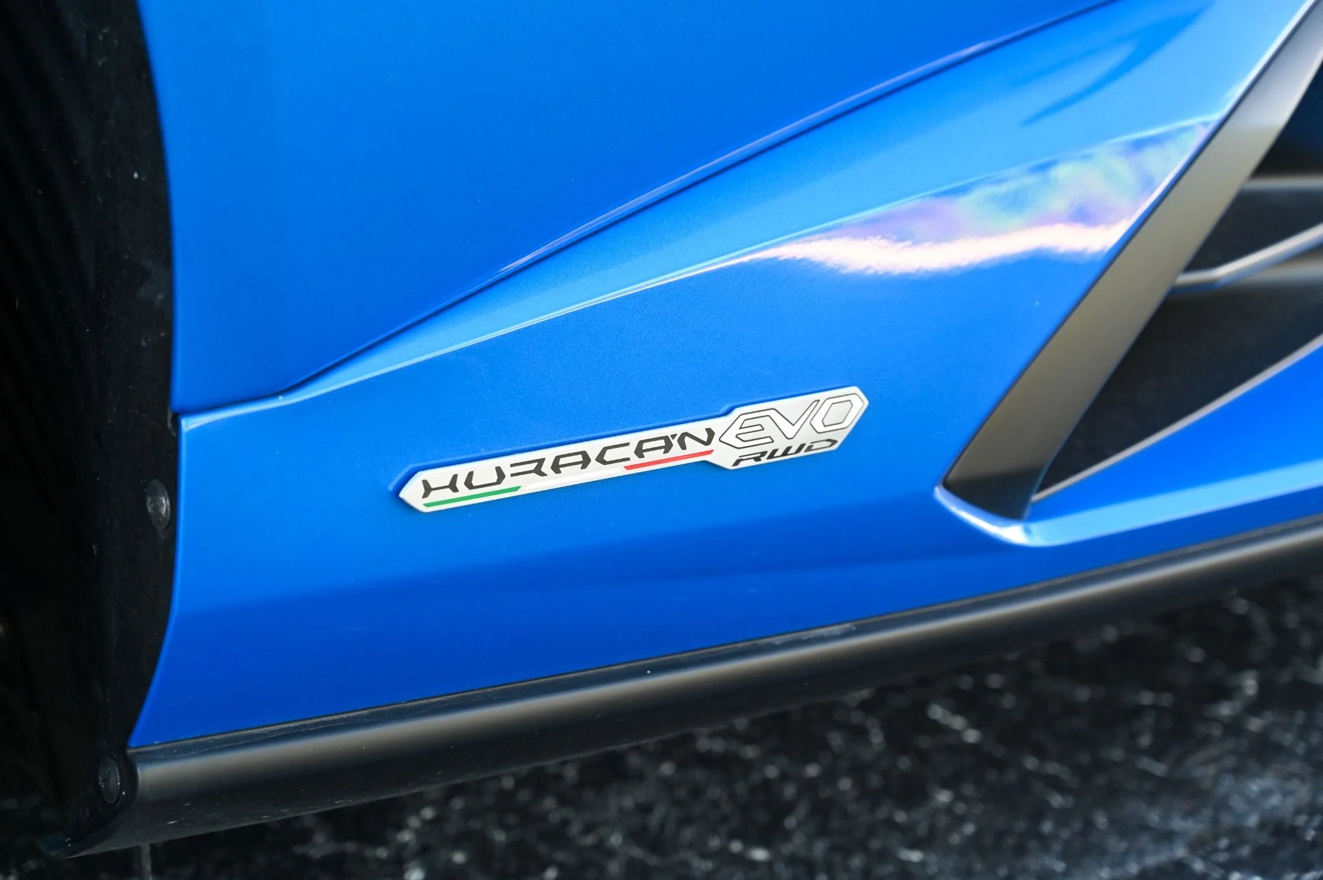 mph010_2717975165_Used_2020_Lamborghini_Huracan_EVO_1726853316_03aadaf370