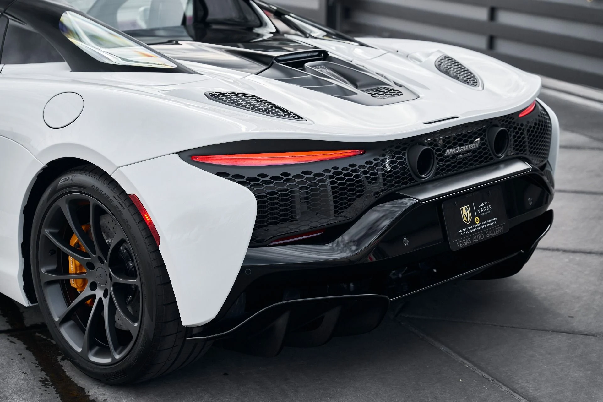 mph010_2720600129_Used_2025_Mc_Laren_Artura_1769221461_dcb0e0a509