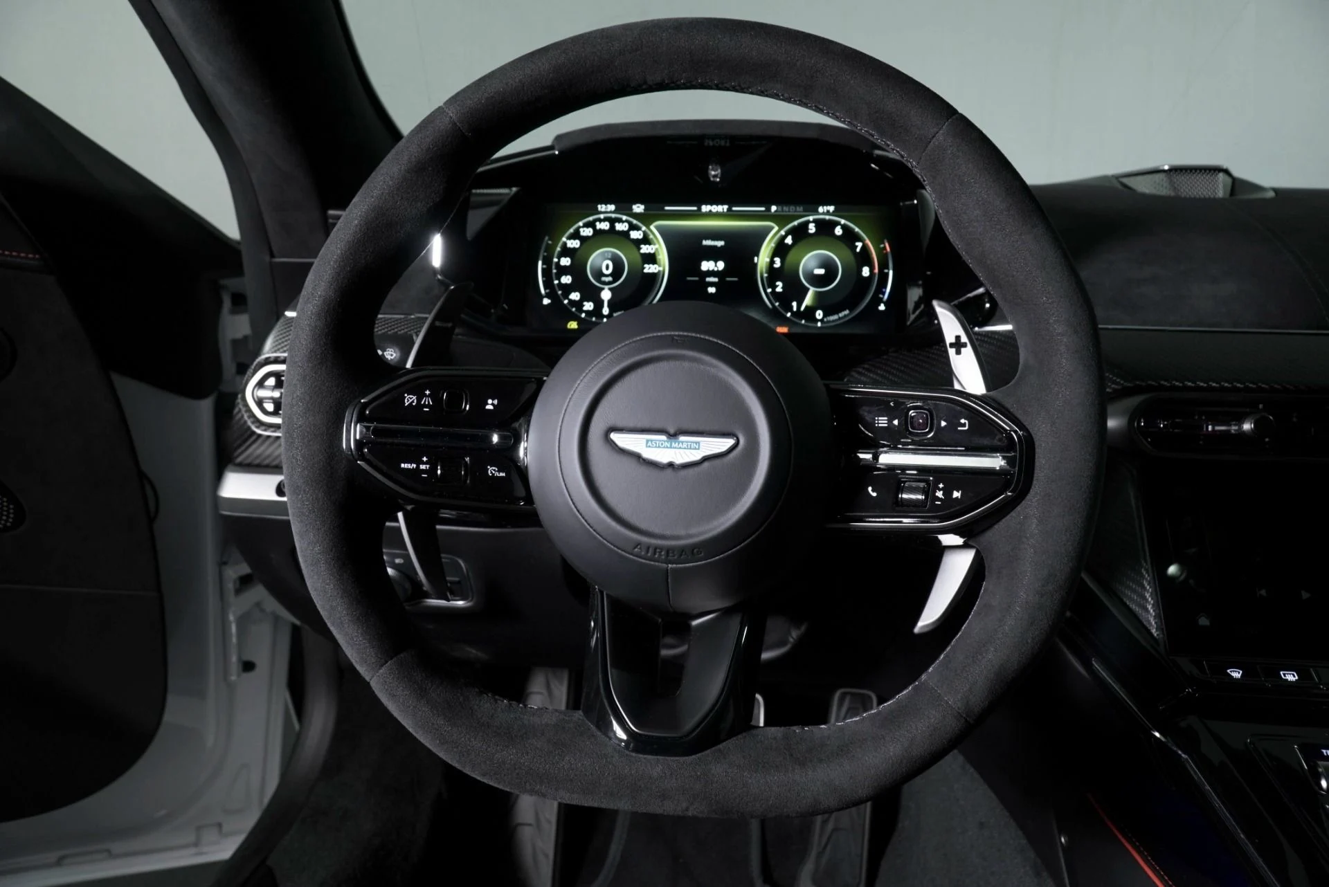 mph010_2722343492_New_2026_Aston_Martin_Vantage_1768443052_e563c3e5b0