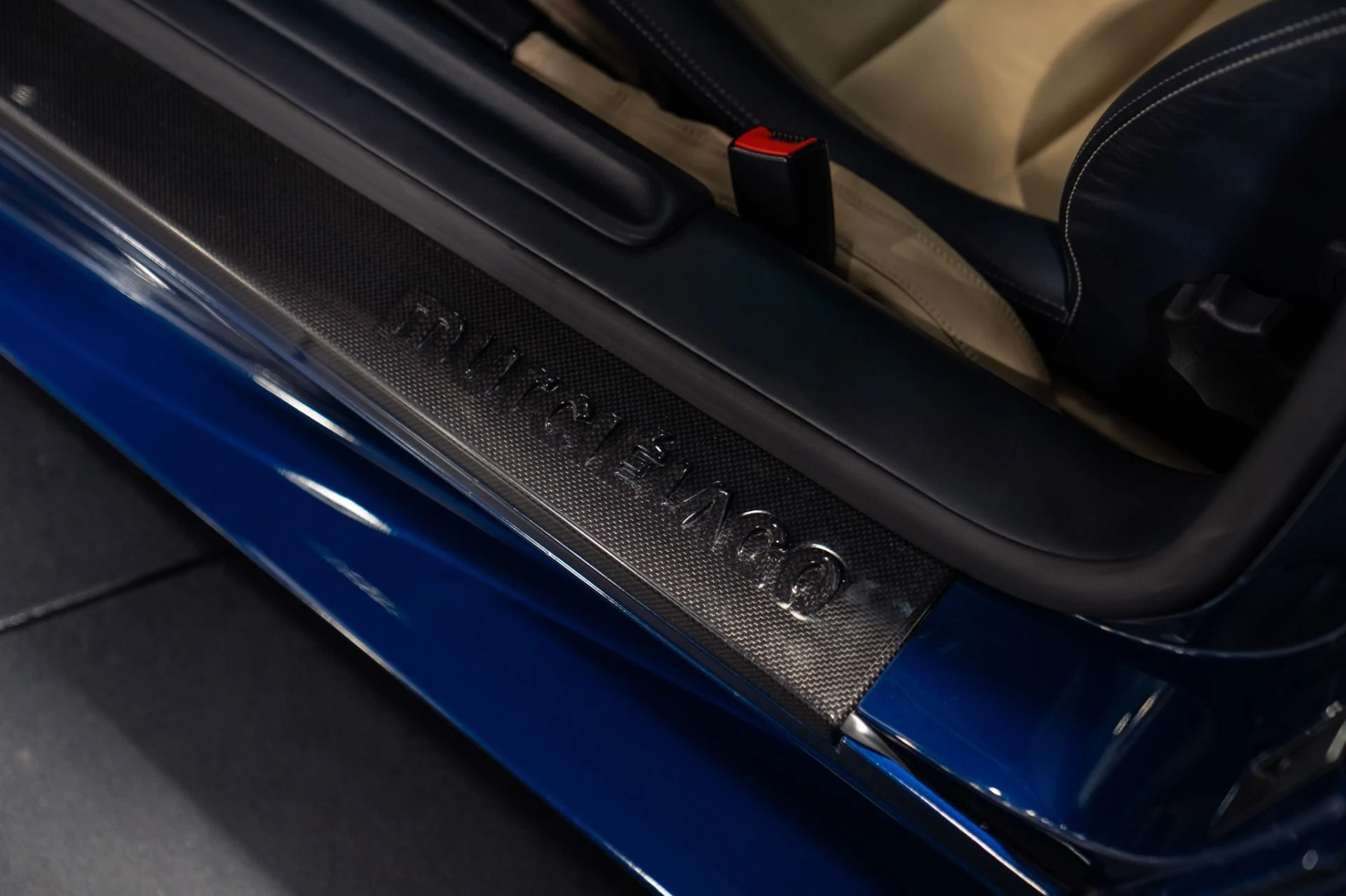 mph010_2722579507_Used_2008_Lamborghini_Murcielago_LP_640_ONLY_1273_MILES_1785959532_546c4dce70