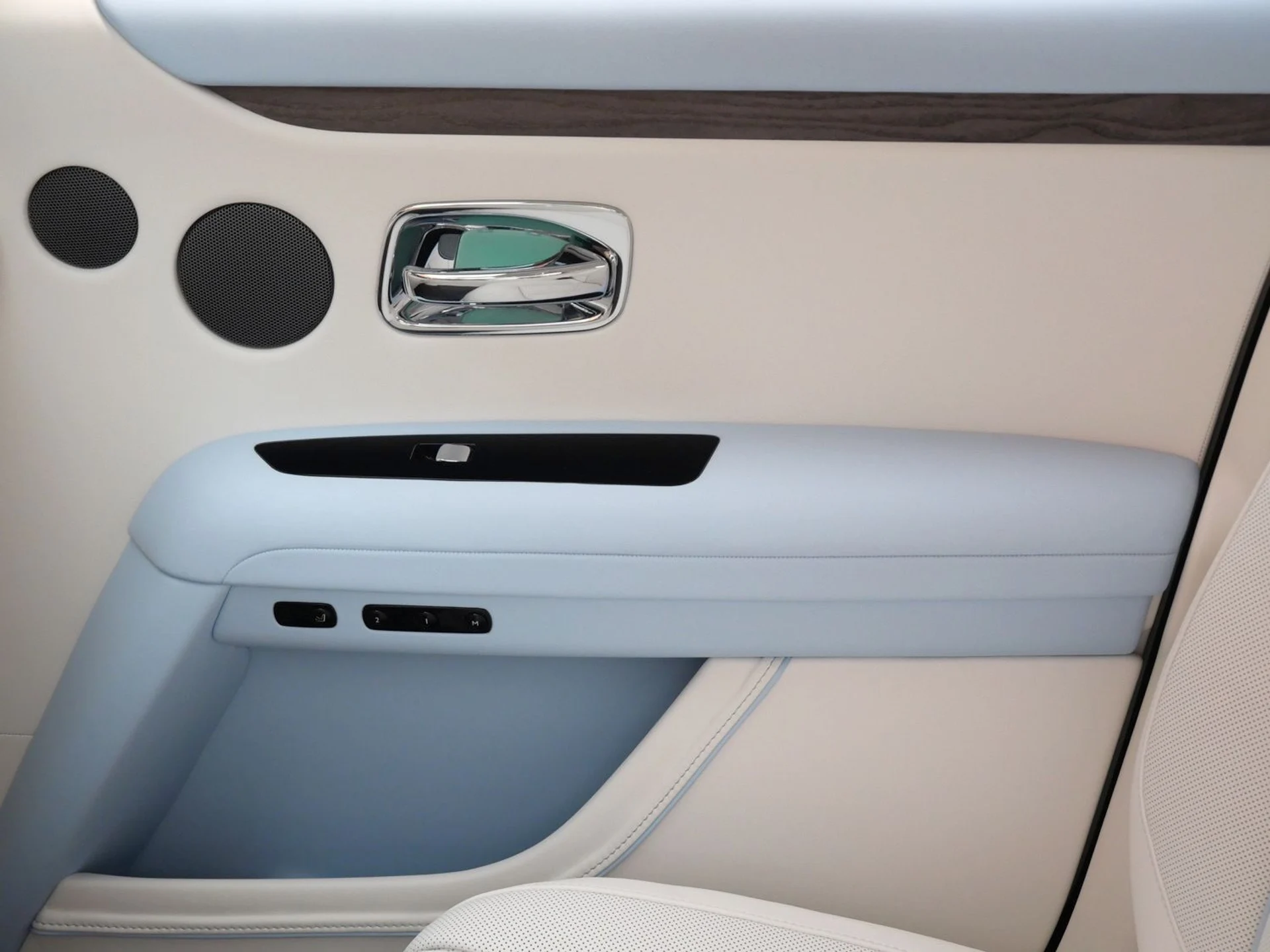 mph010_2732483041_57aed0a1cfbc18b511b15c1b86ffbb67x_f7f84a7eb2