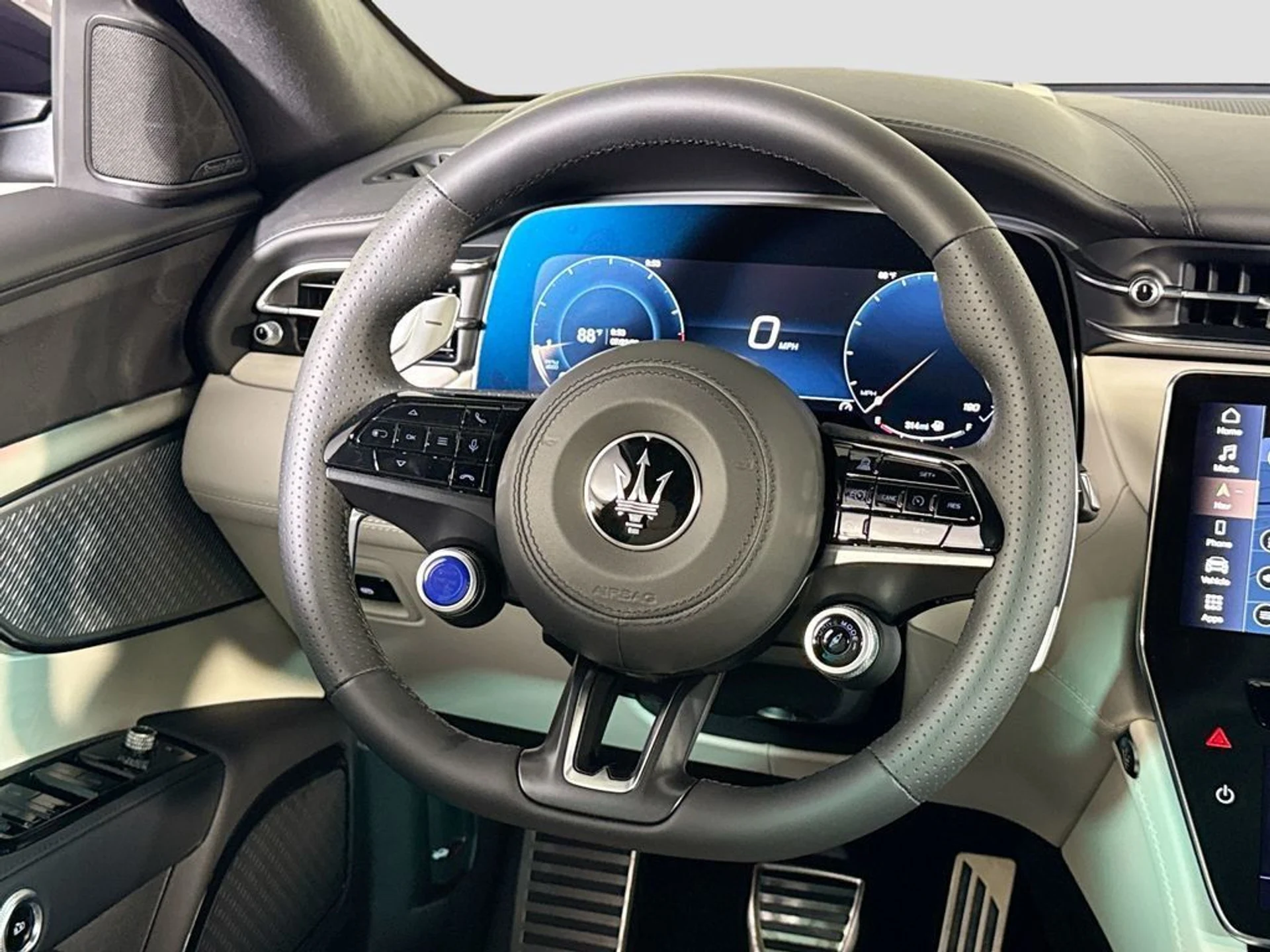 mph010_2732861812_new_2026_maserati_grecale_modenaawd_11350_23056160_10_1024_f0efde955d