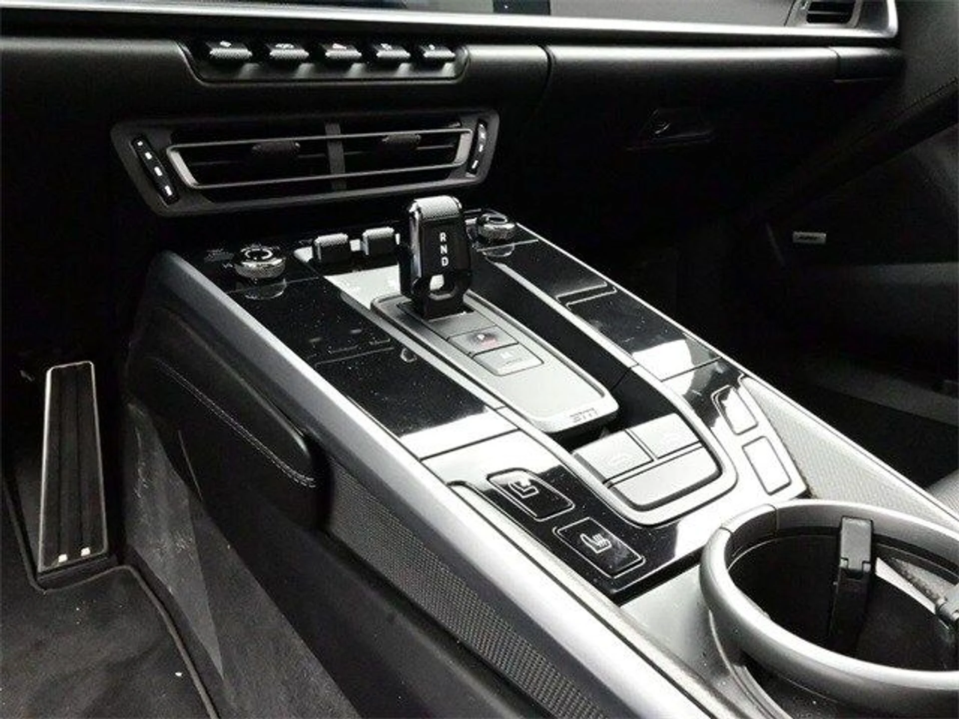 mph010_2742158055_a30f32b89426ddf24053359a4a1c0541x_50214cde23