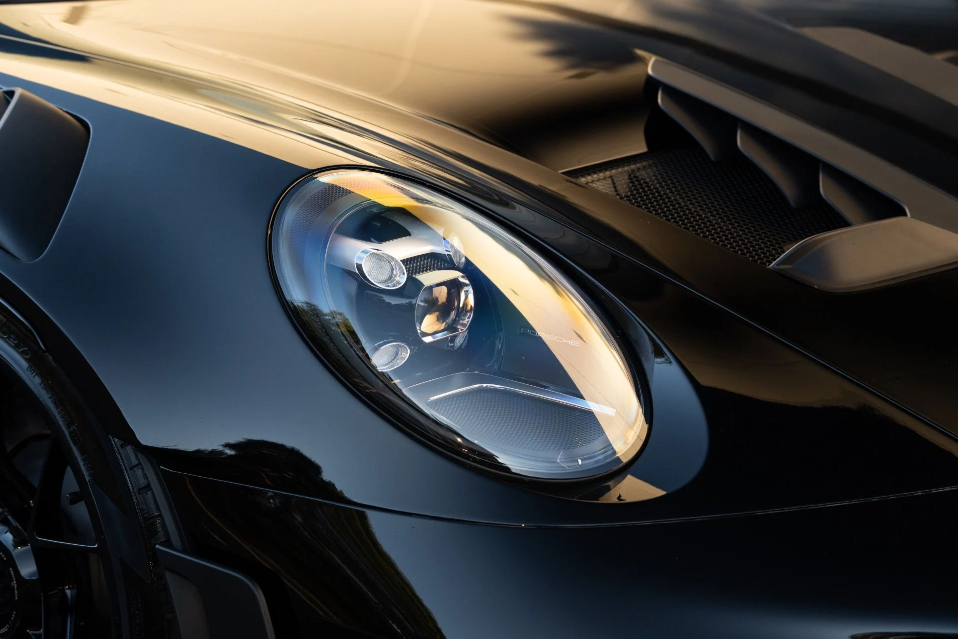 mph010_2743281736_Used_2025_Porsche_911_GT_3_RS_1770101342_425c323670