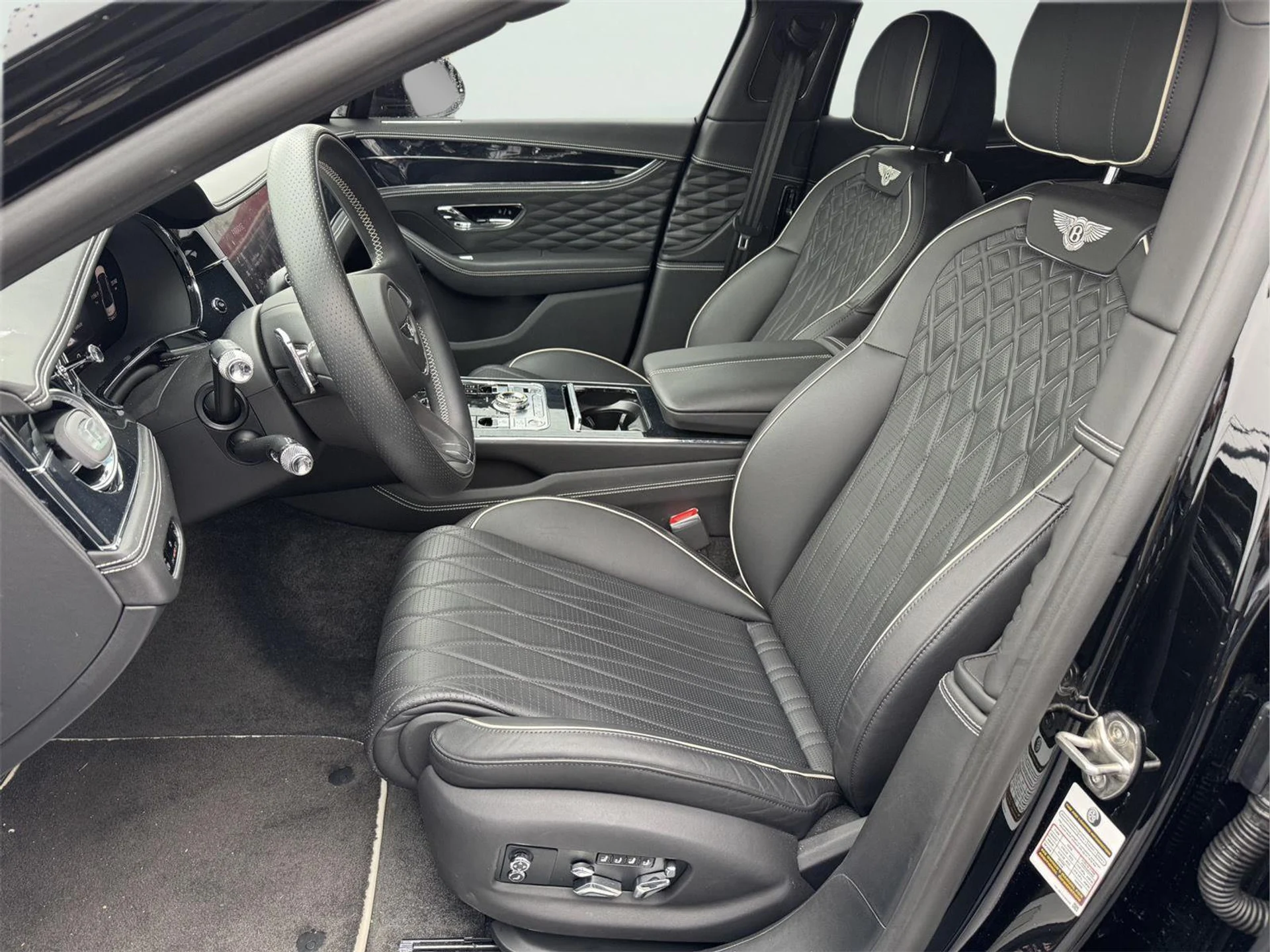 mph010_2744287244_1ebcf2c8557f88843e15d1b9cade8076_93461fbd28