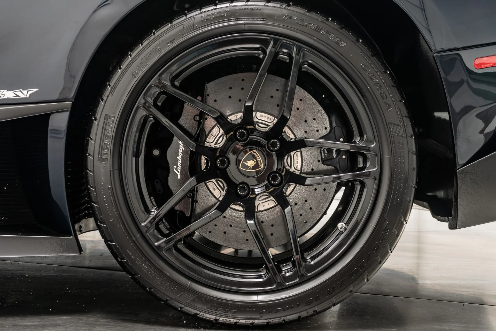 mph010_2747446627_Used_2010_Lamborghini_Murcielago_LP_670_4_SV_1759859215_4f58737e5e
