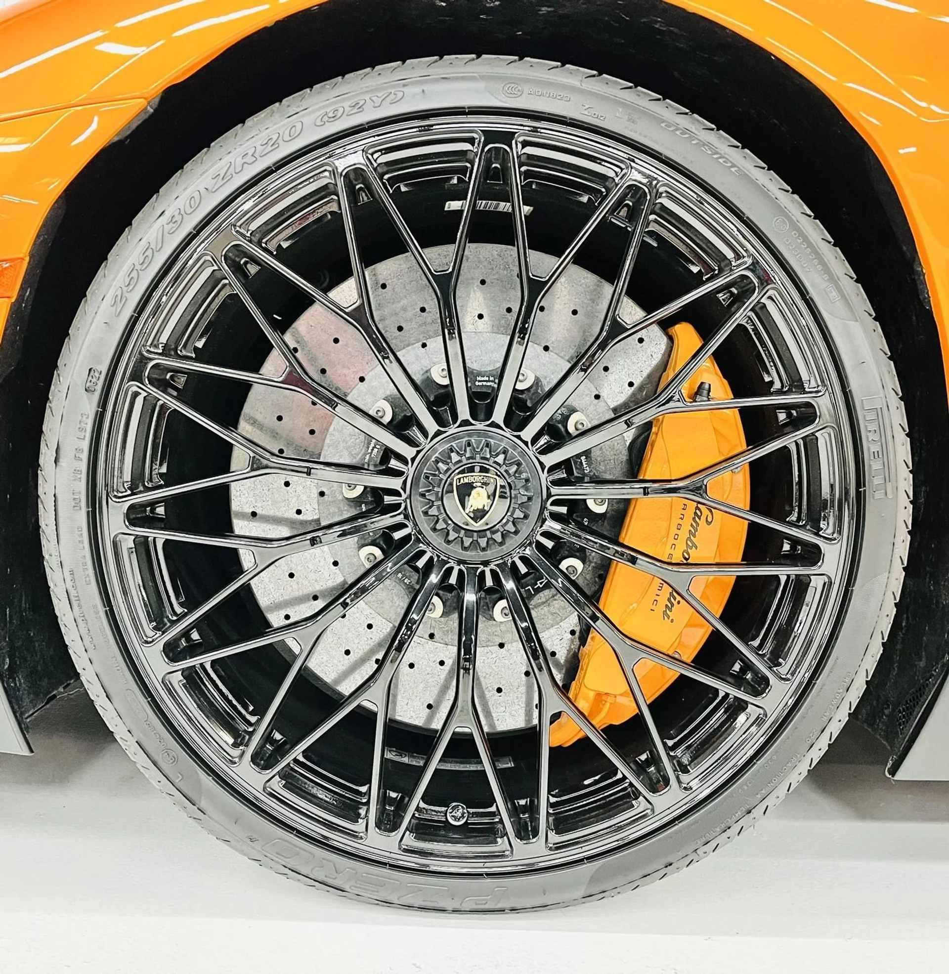 mph010_2748361227_Used_2017_Lamborghini_Aventador_LP_750_4_SV_1760729396_890cbc55f5