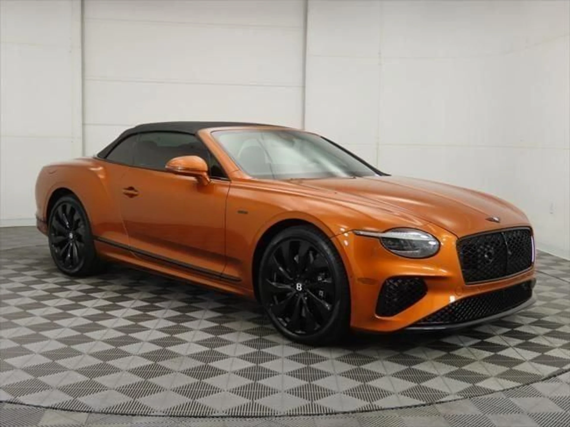 mph010_2749675602_used_2025_bentley_continental_gtblackeditionconvertible_8119_23029542_11_640_5e3273469f