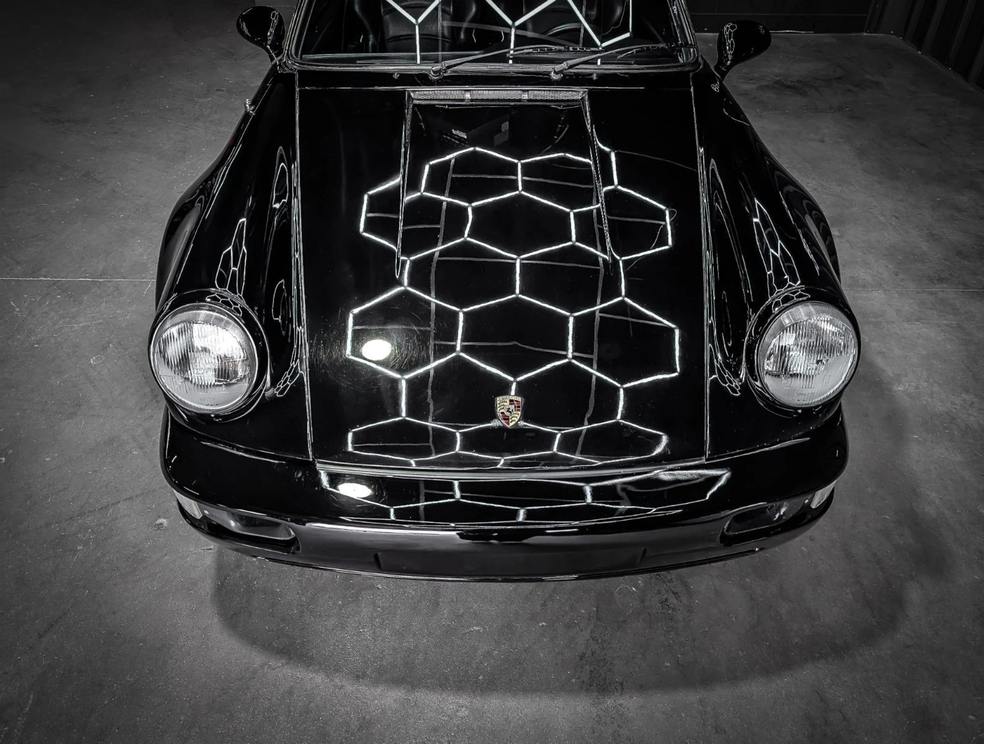 mph010_2756349884_36435187_06691_1979_porsche_911_037_6f214d3da6