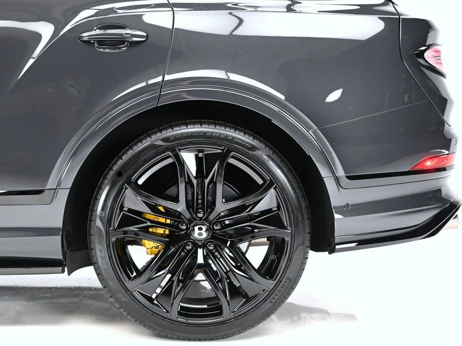 mph010_276078531_97057f74893bb114631c2e65dba7d7ee_326b096290