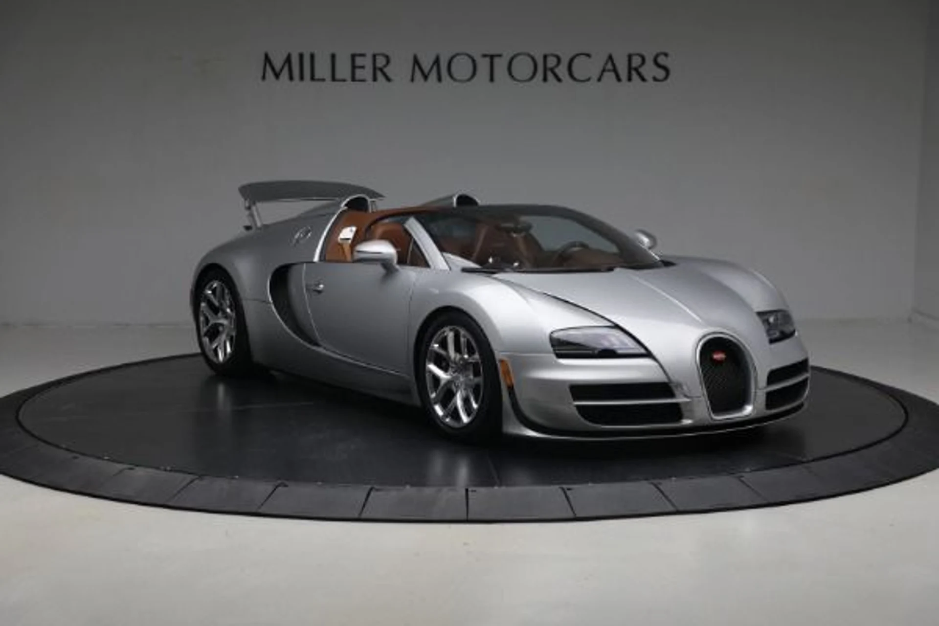 mph010_2762836537_Used_2015_Bugatti_Veyron_164_Grand_Sport_Vitesse_fe4e48353e