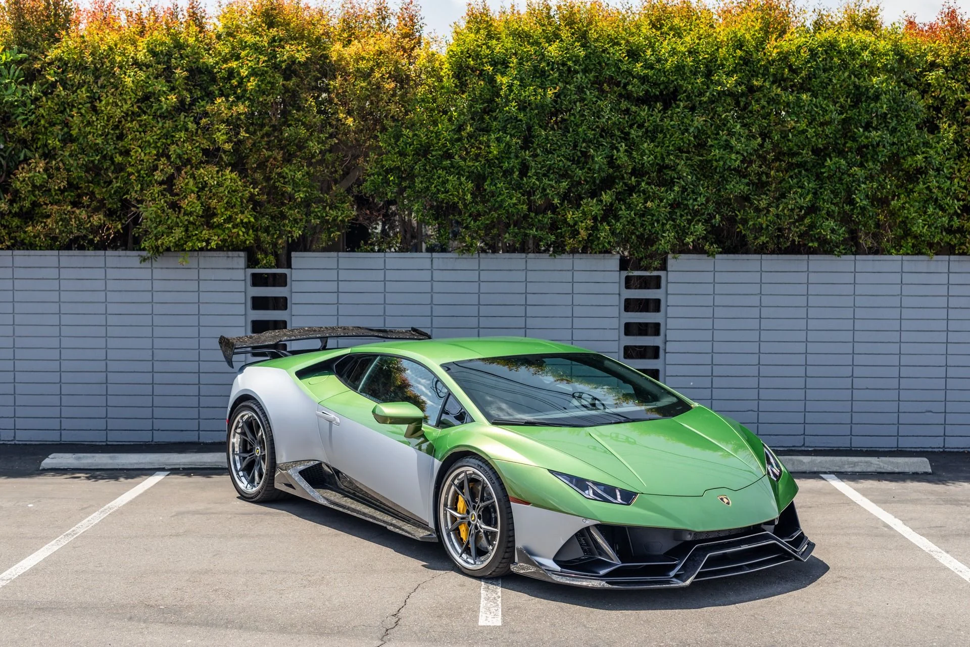mph010_2762917680_Used_2020_Lamborghini_Huracan_EVO_1745603439_1804a5d6e3