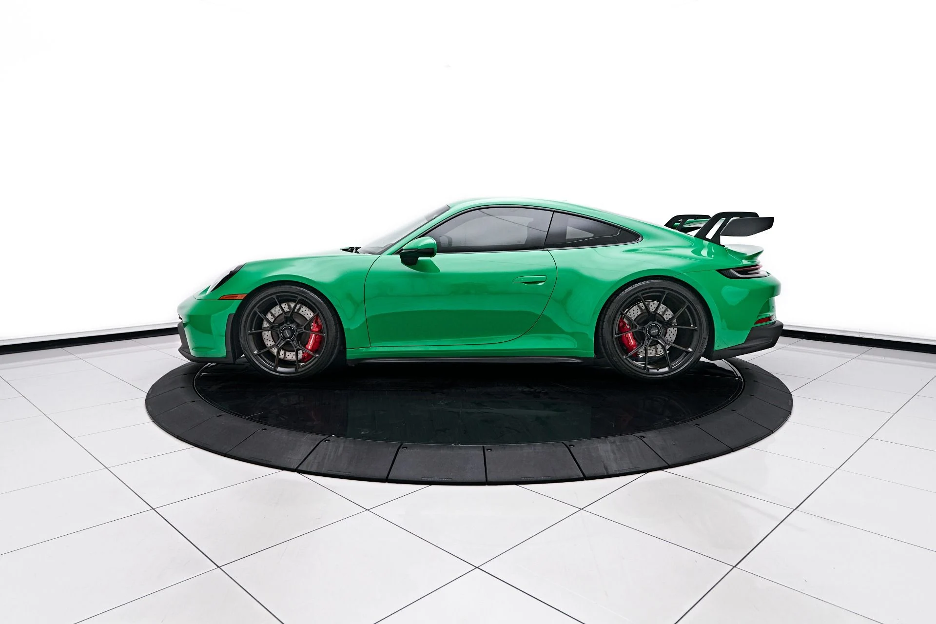 mph010_2767446454_Used_2022_Porsche_911_GT_3_1763574748_0878fdb120