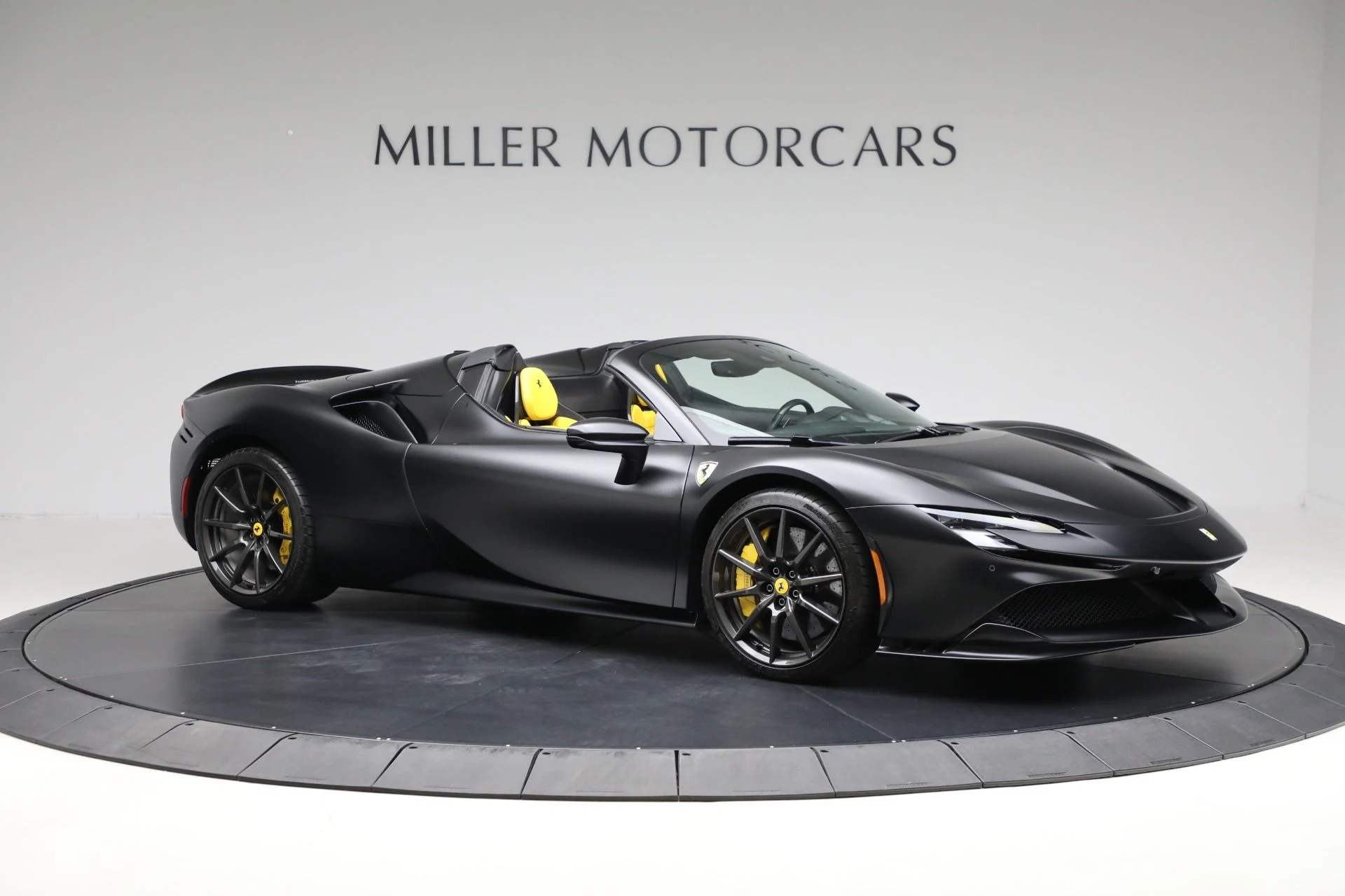 mph010_2772452328_Used_2022_Ferrari_SF_90_Spider_8305260cc7