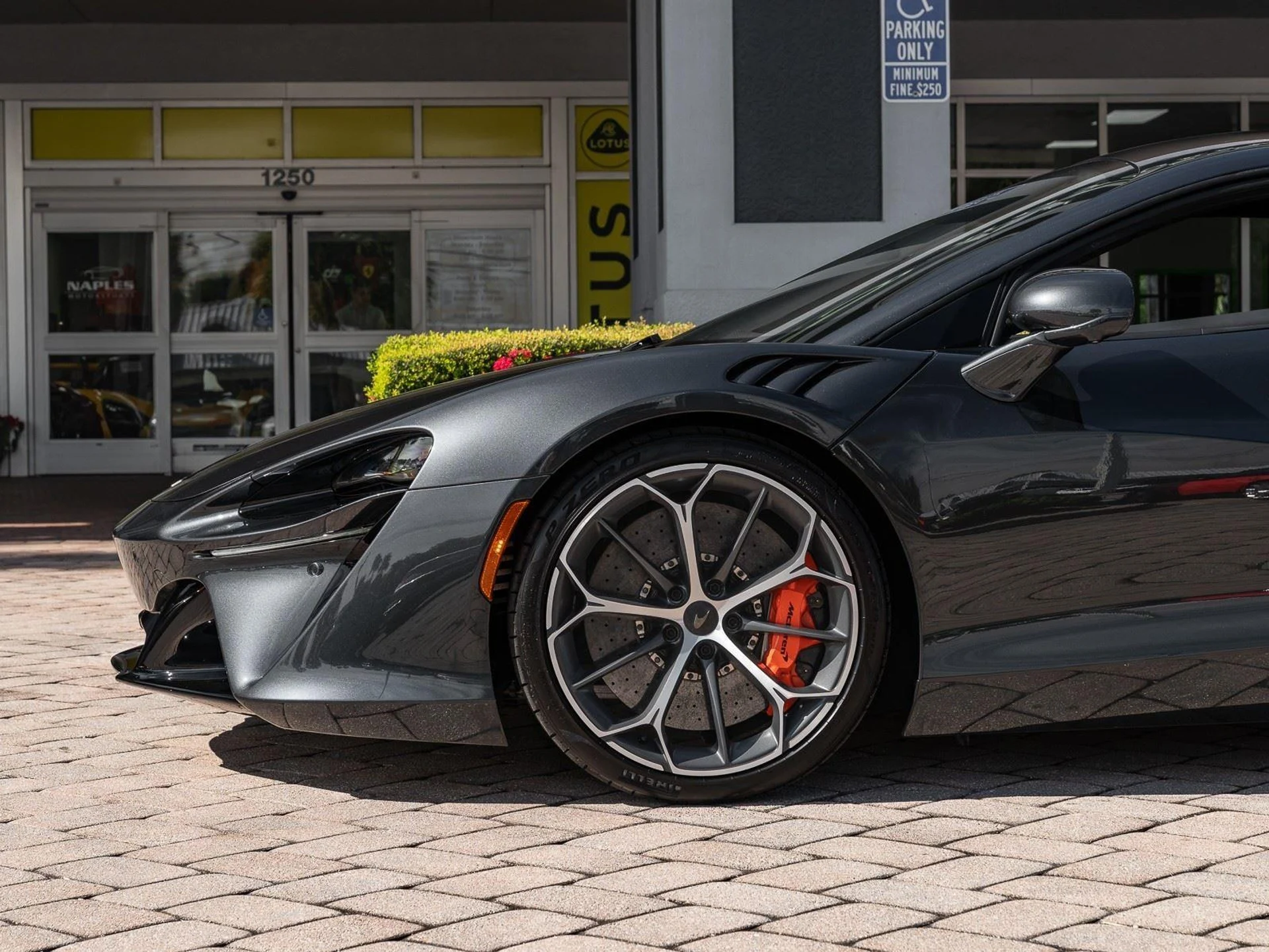 mph010_2784628953_Used_2025_Mc_Laren_Artura_Coupe_1773864511_ca49085883