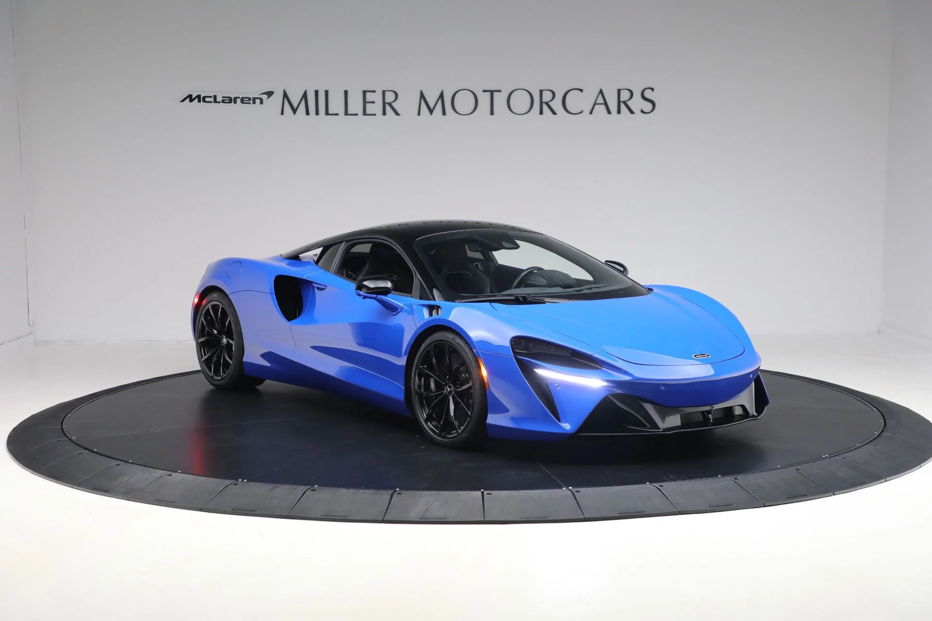 mph010_2788503479_Used_2023_Mc_Laren_Artura_Performance_6456725234