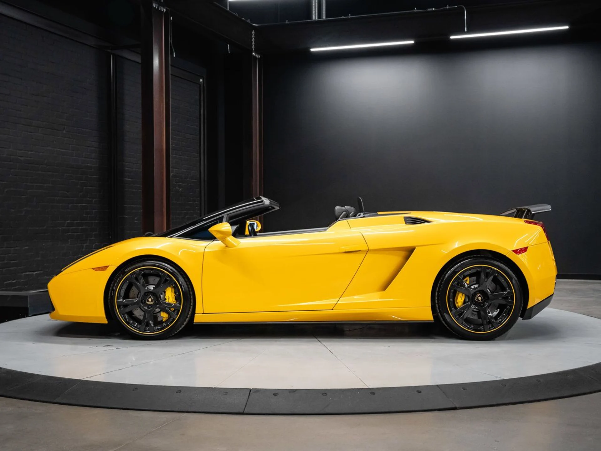 mph010_2797486711_lamborghini_gallardo_2006_c981bf0c4e