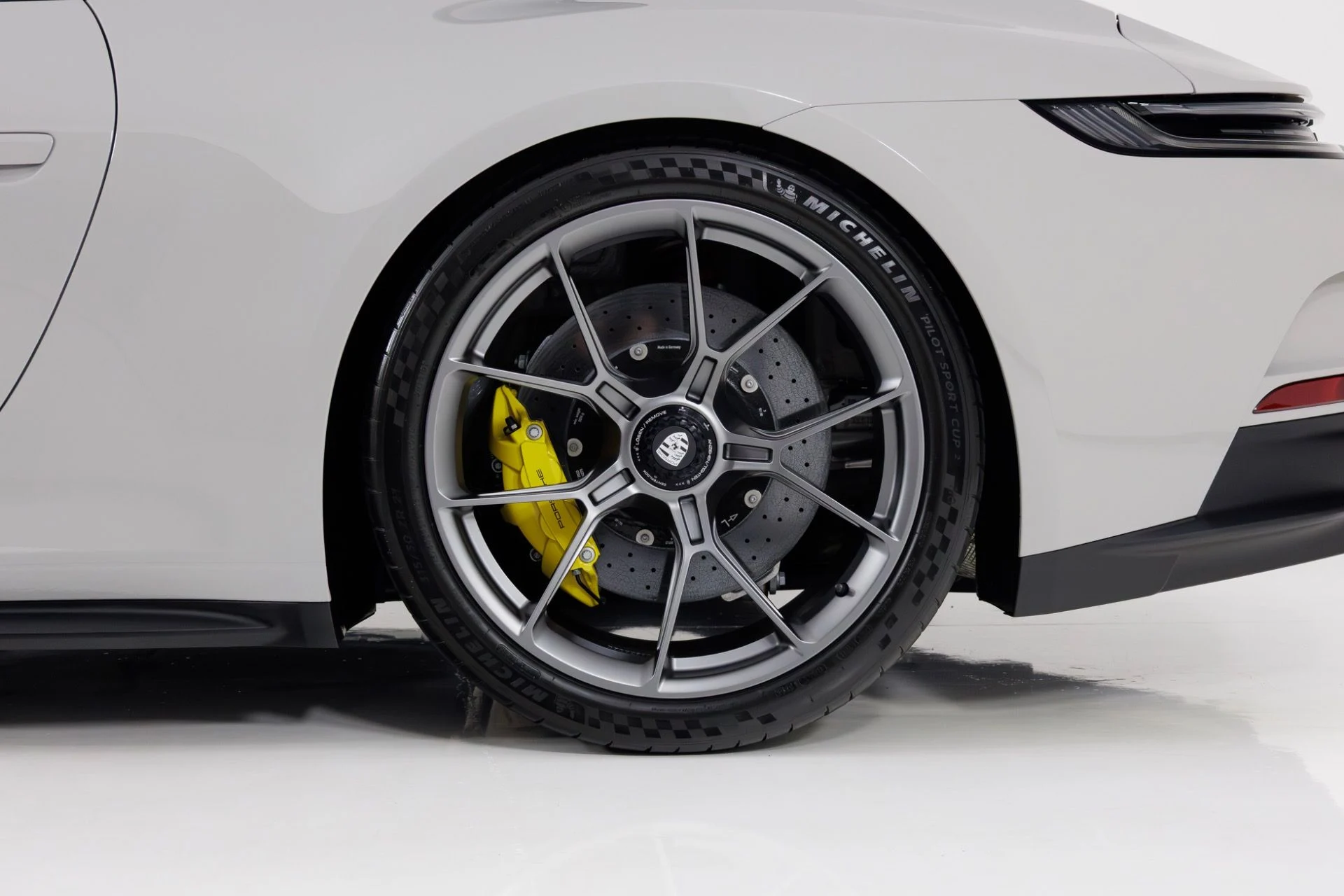 mph010_2801236778_Used_2024_Porsche_911_GT_3_Touring_1767999905_f4900096fa