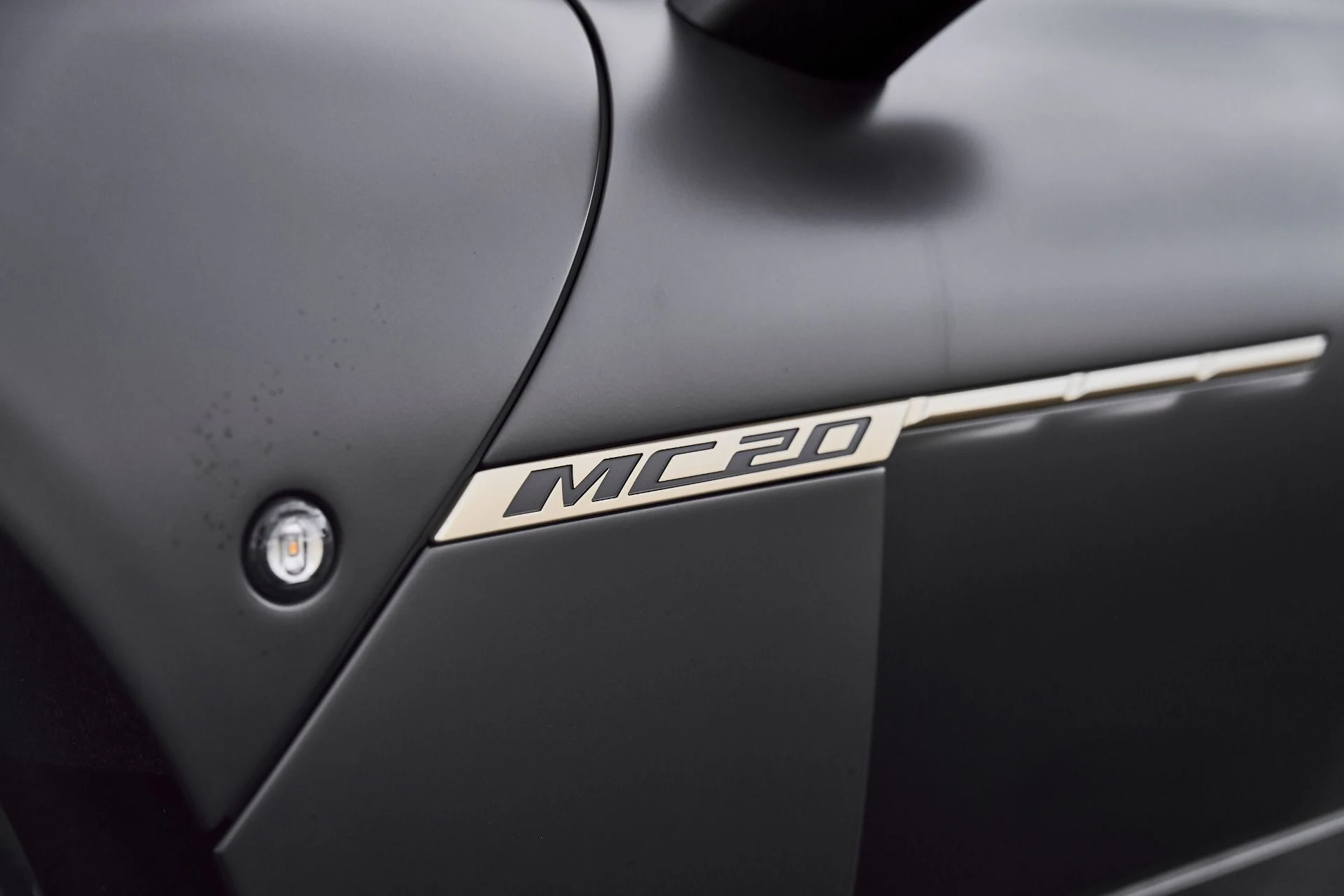 mph010_280194360_Used_2024_Maserati_MC_20_Base_1772679301_a8b8267789