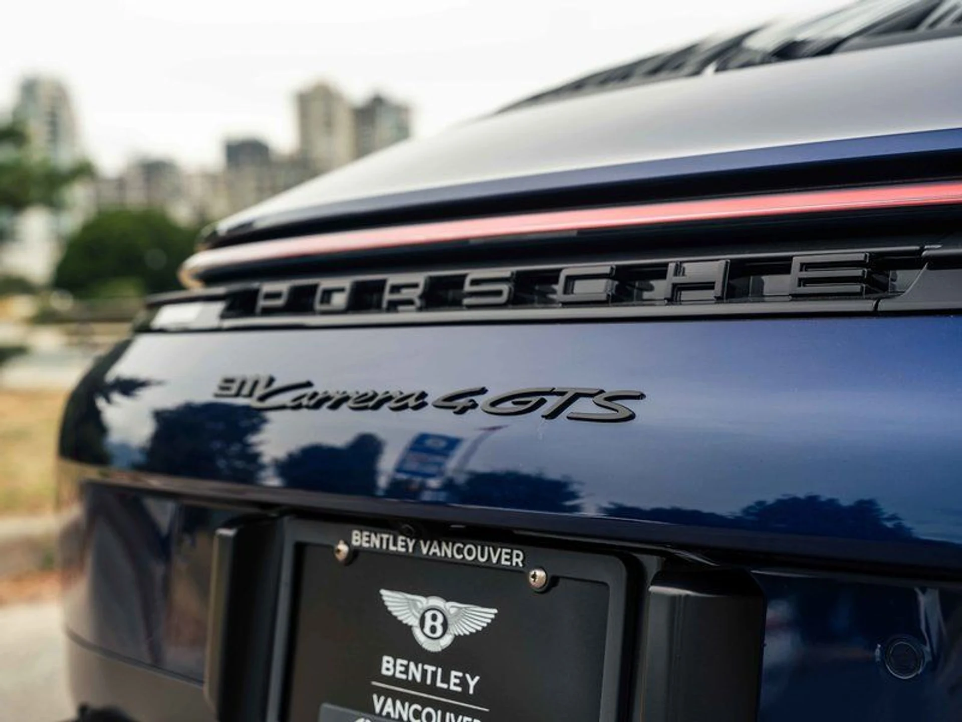 mph010_2809251292_38706254_04227_2025_porsche_911_011_4f55b98cf6