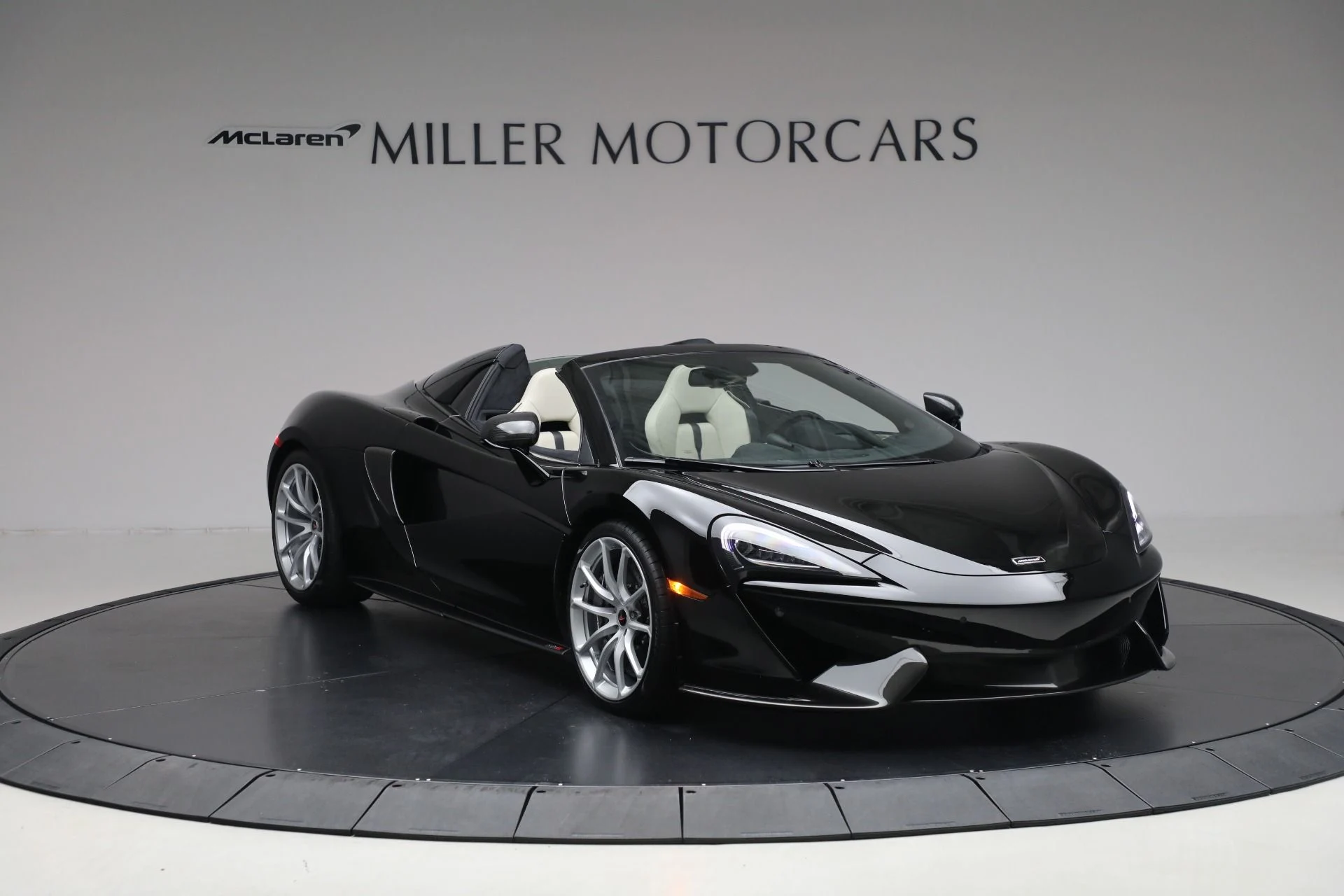 mph010_2809668807_Used_2018_Mc_Laren_570_S_Spider_c811313679