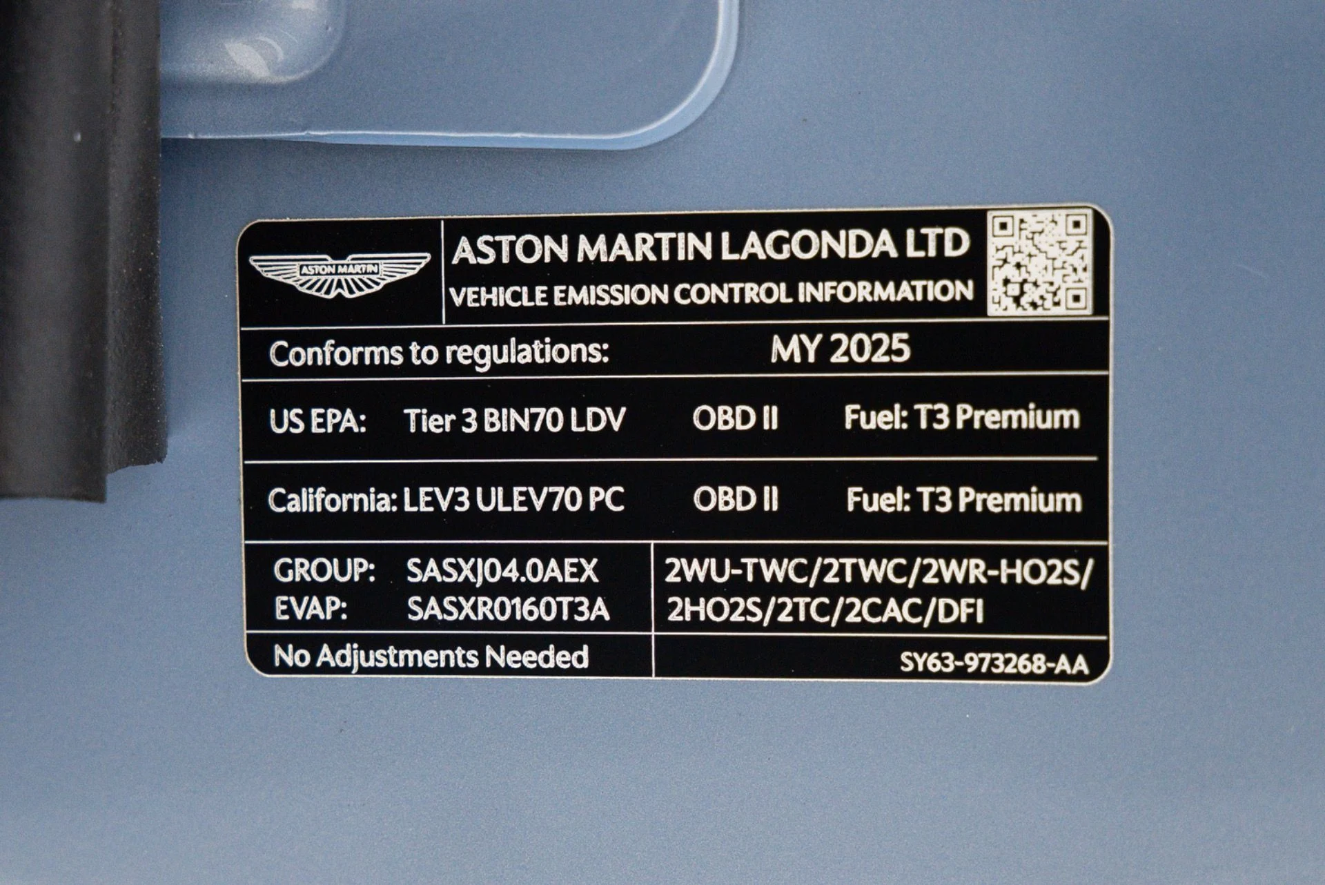 mph010_2813387260_Used_2025_Aston_Martin_DB_12_Volante_1782762180_f5140ab3ad