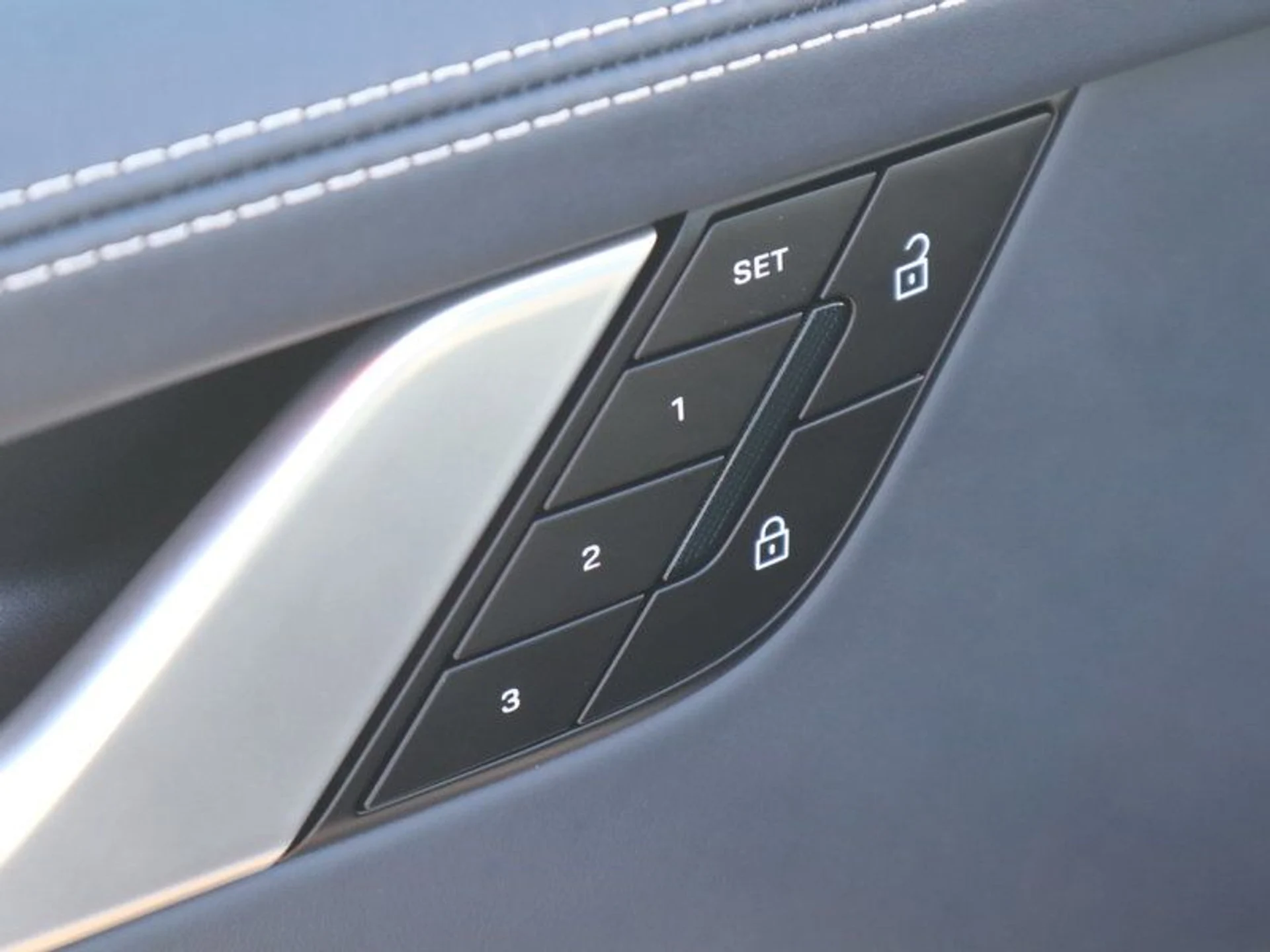 mph010_2813510175_37512047_07896_a1f309d614c3dd96eae3d2ccfb46826e_a62bba588c