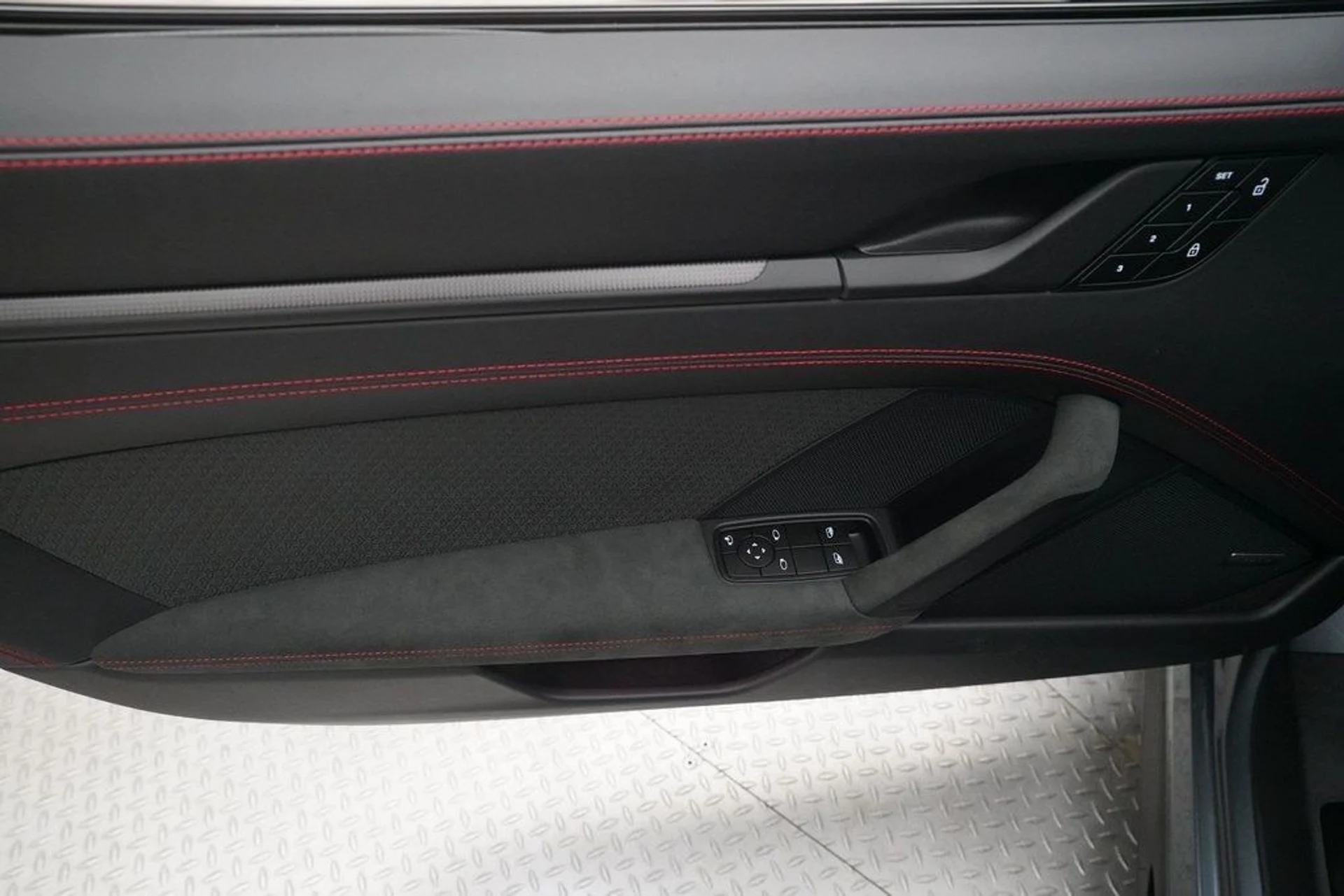 mph010_2814395950_550b3f3a04907a780ad501fe6ed726a4x_6b9db02b72