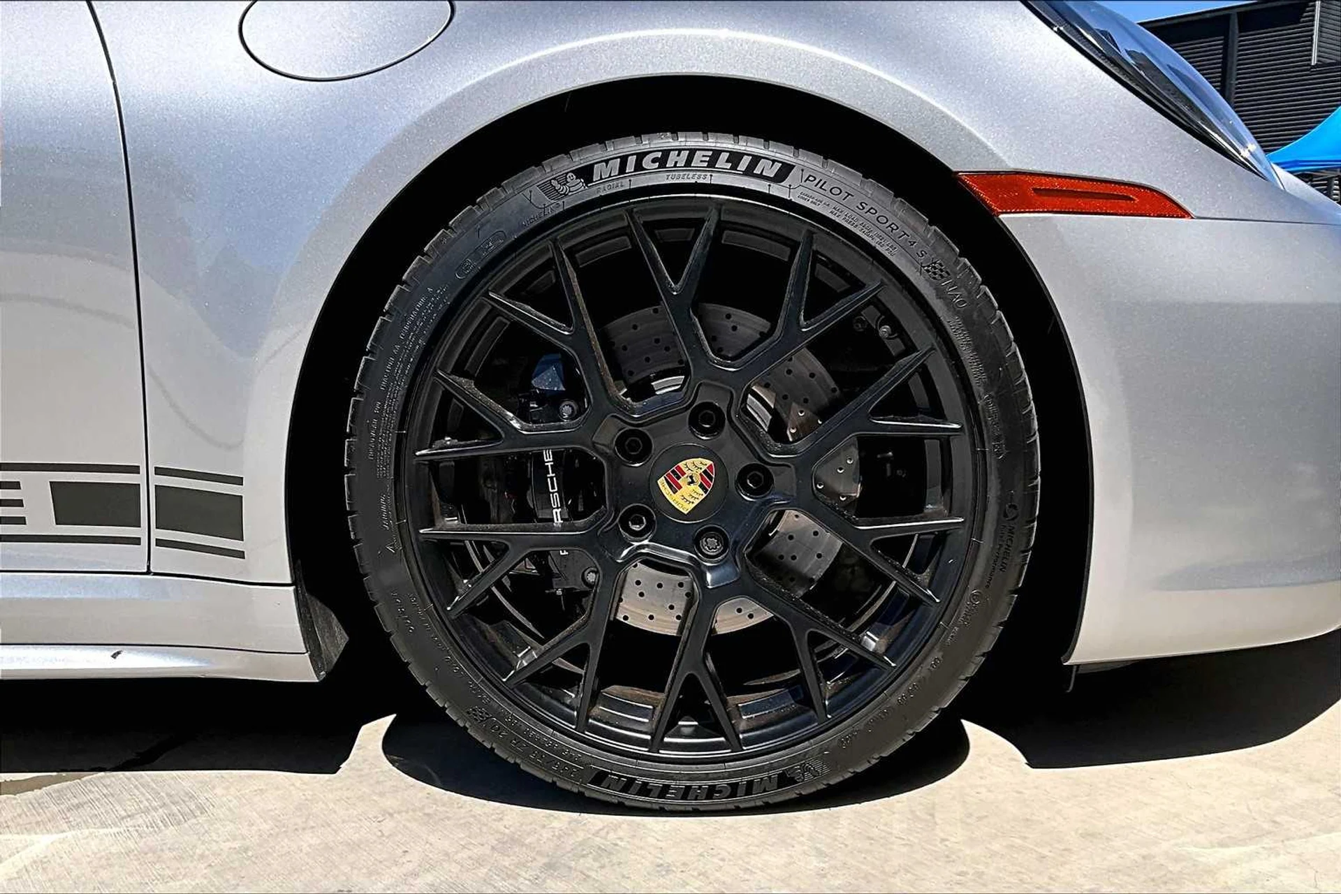 mph010_2824999897_0bbd056ac2108b90fcc54f247691f5c8_70a42383b2