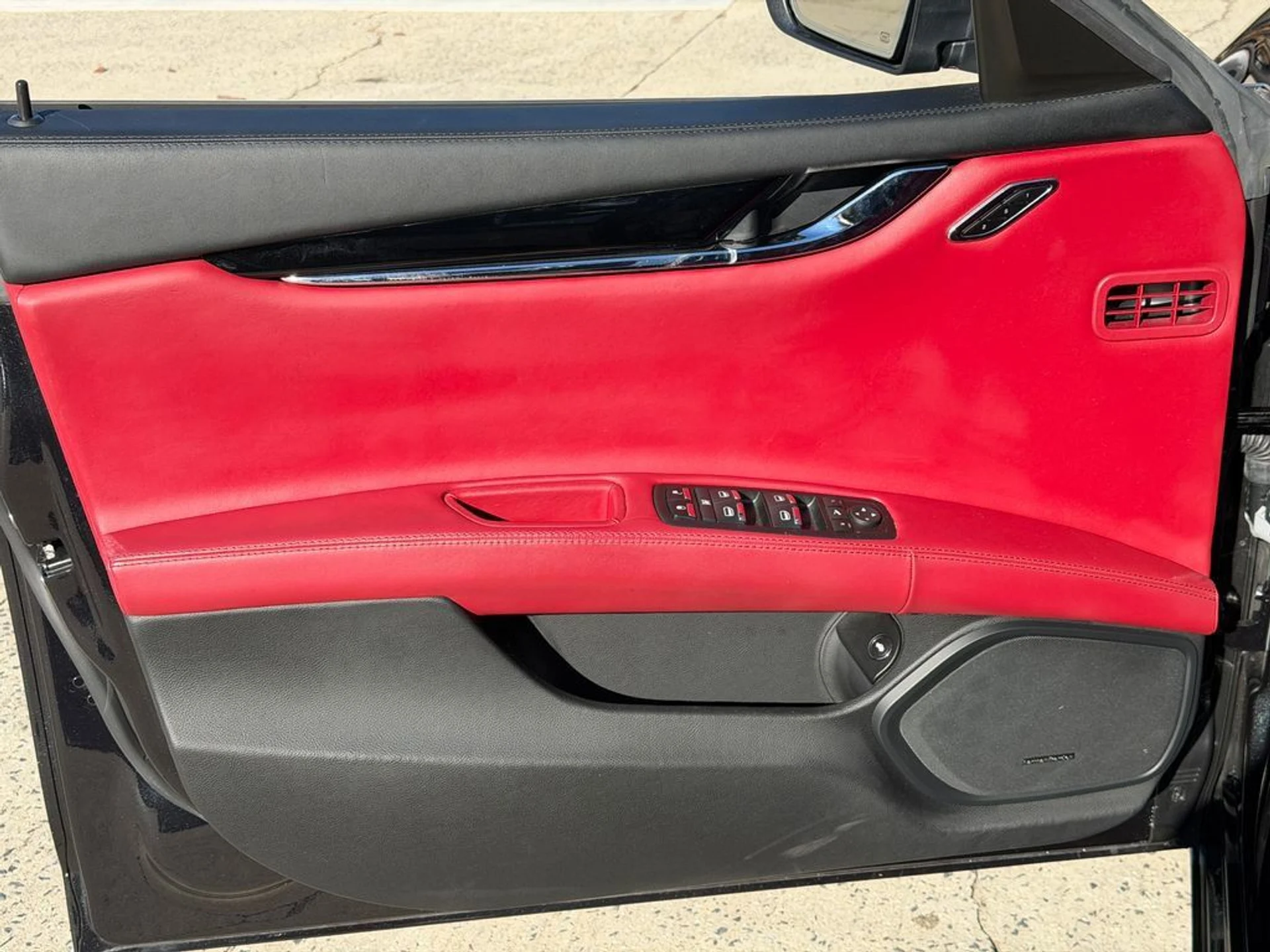 mph010_2833608723_e3bbe917d2794456bcaf362e77b30950_c0785ba070