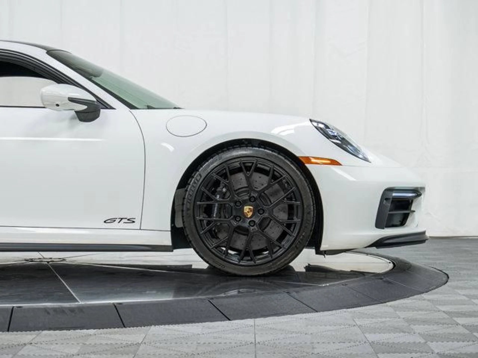 mph010_2834348901_Gyg_H64_W1_Tari01_Qe_FBVUA_5go_Mo_b57d878cb9