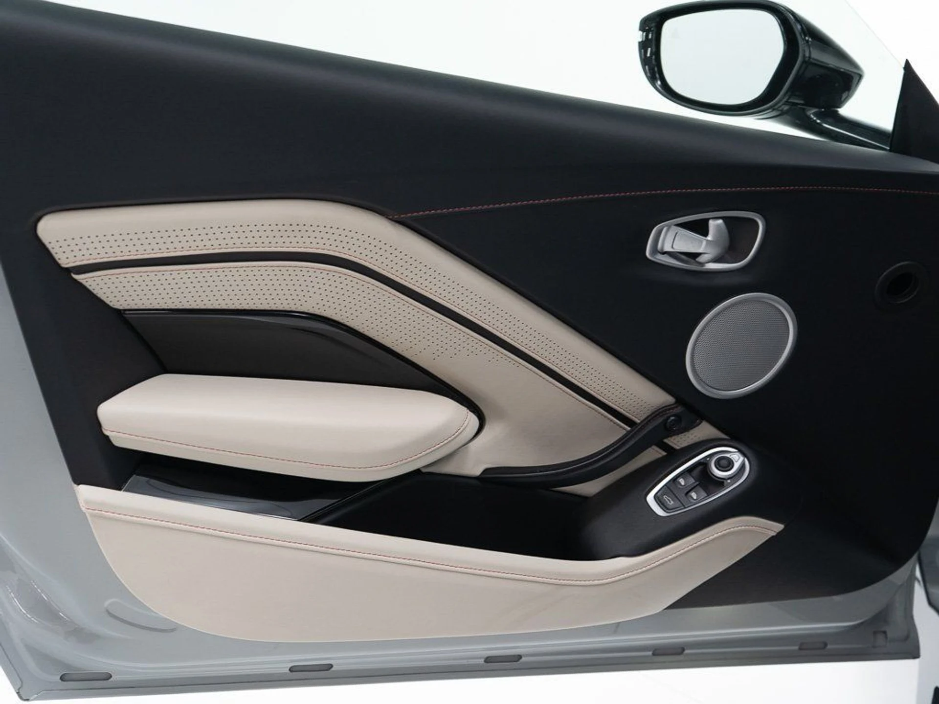 mph010_2834773190_39f0bb01458f61269ebb5ea840d85d55_925ba824a3