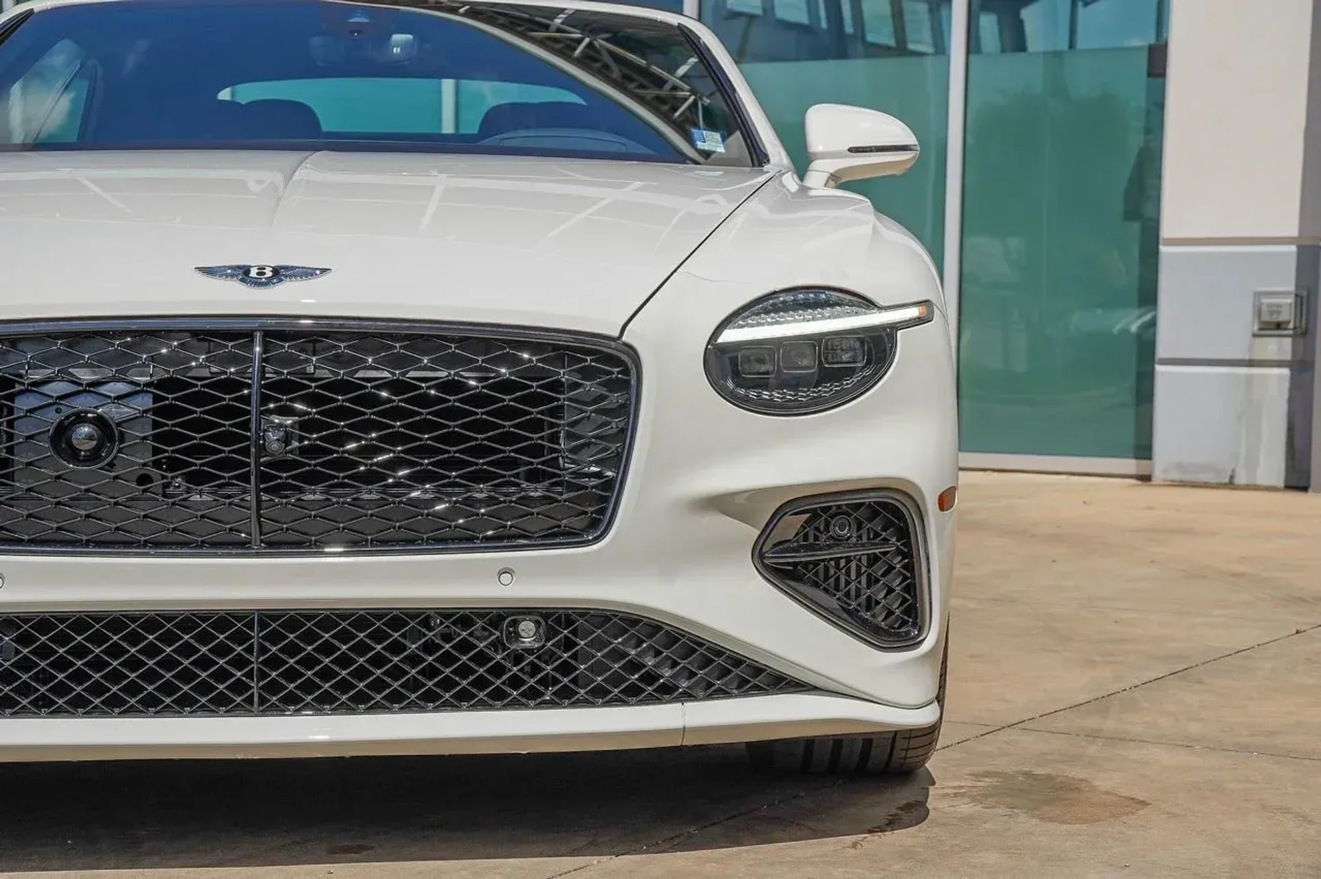 mph010_2839378483_cf7732dd9c6c4900aa61847060a469ca_104e766055