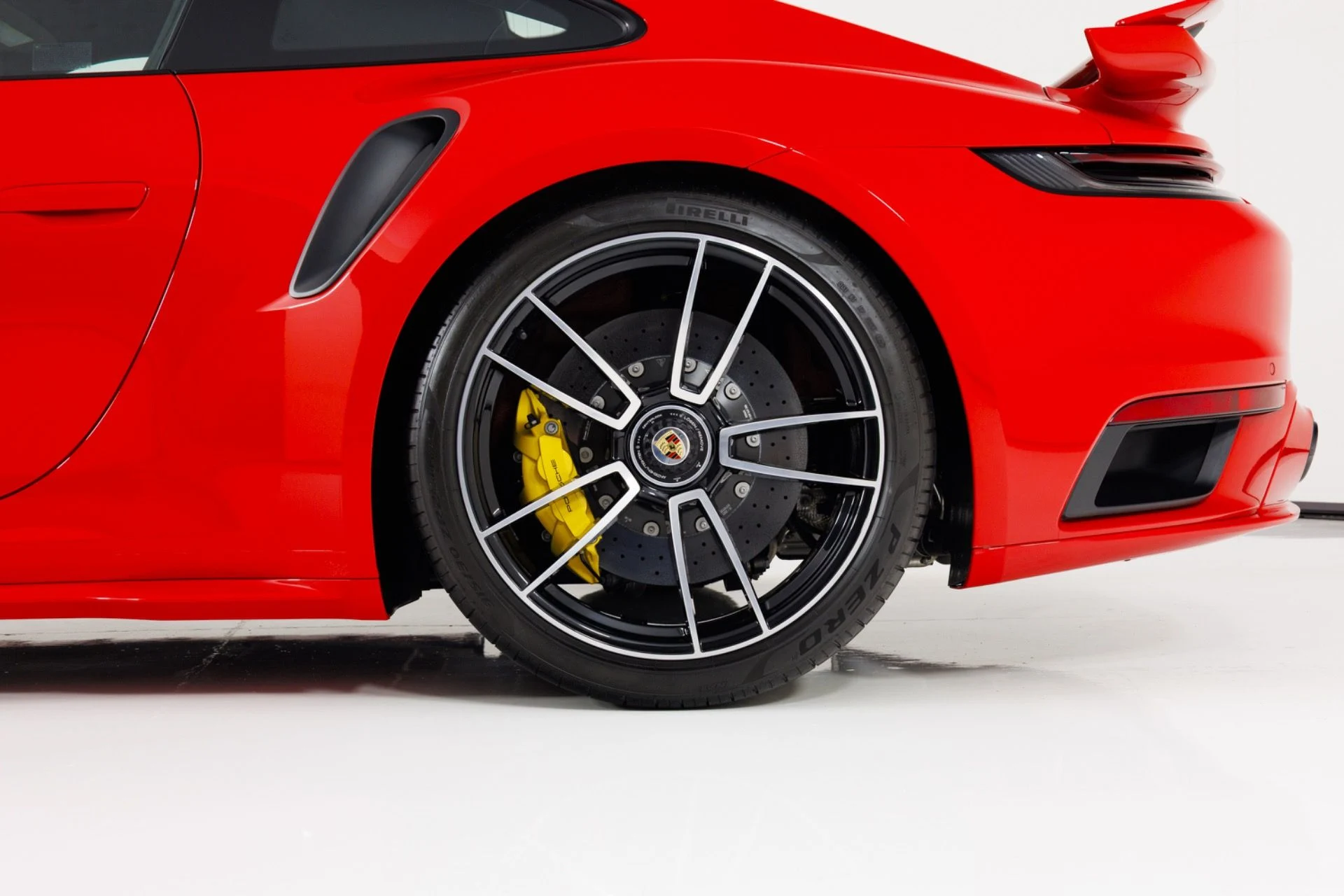 mph010_28422136_Used_2021_Porsche_911_Turbo_S_1776203910_f963aa1673