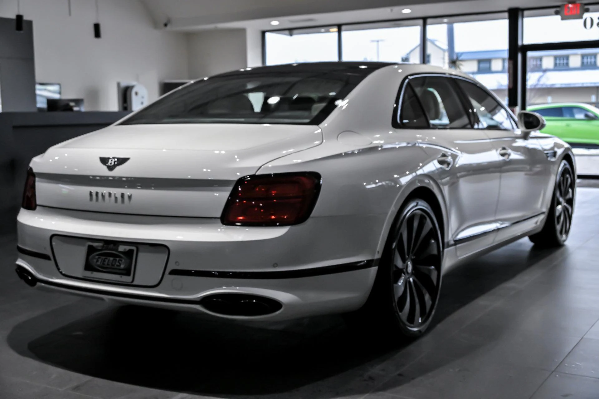 mph010_2854666223_Used_2021_Bentley_Flying_Spur_V8_1765794814_55e52e3fcb