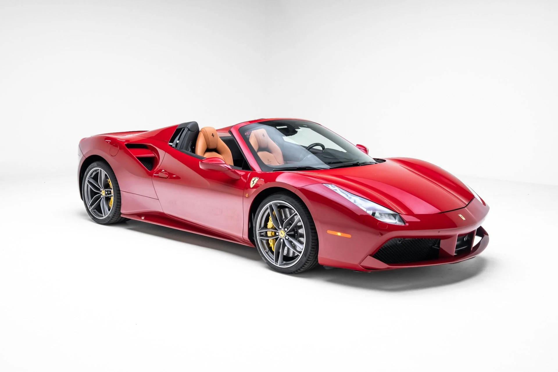 mph010_2856274572_Used_2019_Ferrari_488_Spider_1773085890_3af0590f70