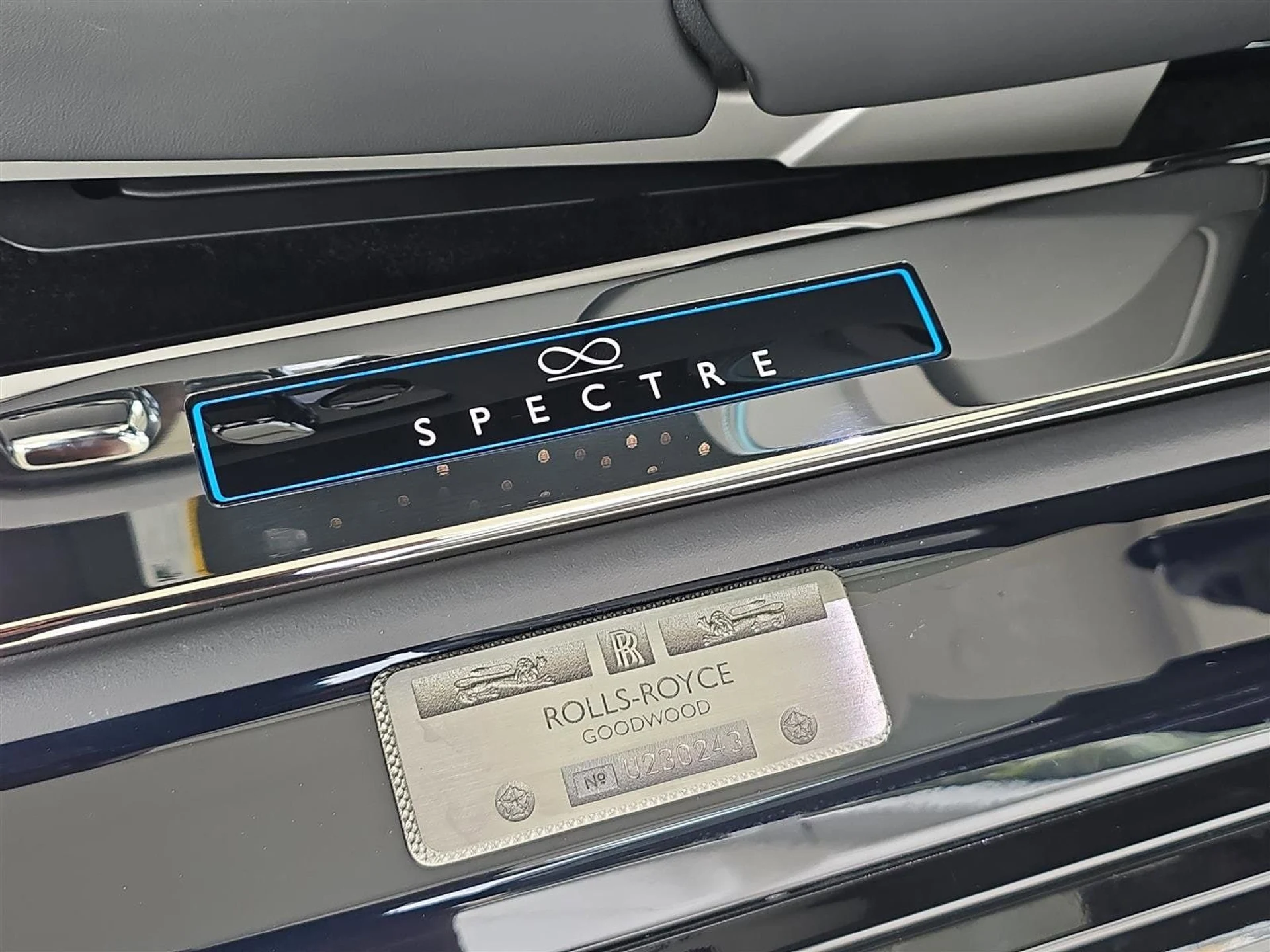 mph010_2859960431_3524563145e9ca874a3892b028cd7c4fx_a1de7f00e2