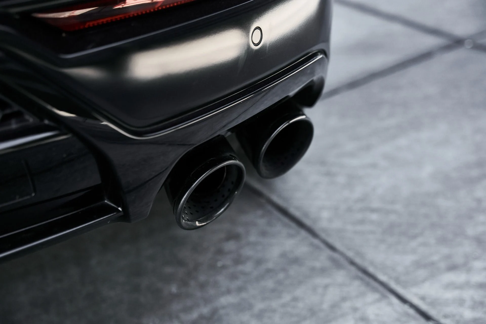 mph010_2907720963_Used_2022_Lamborghini_Urus_1774548560_9b8bbf996e