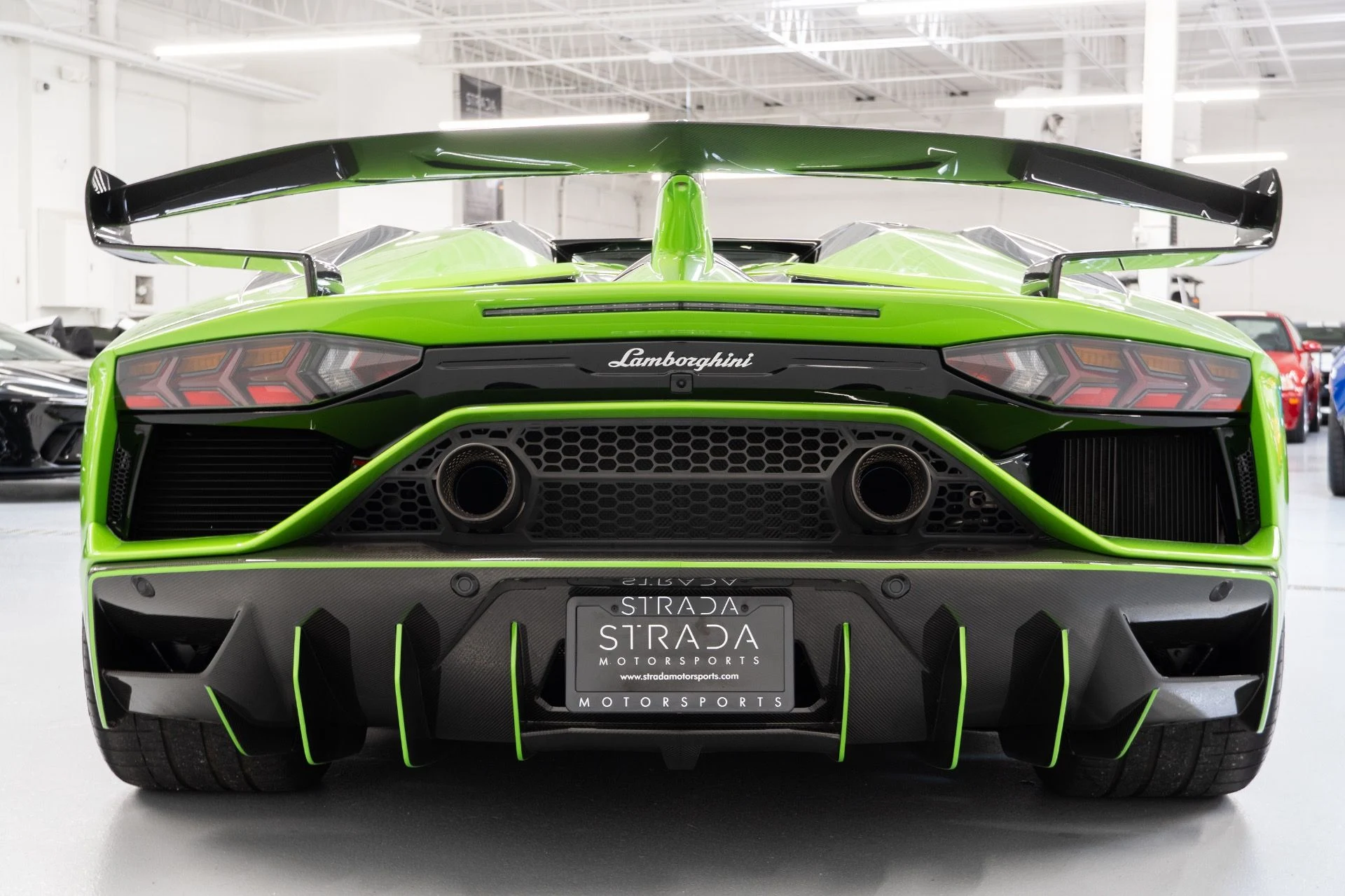 mph010_2909828401_Used_2021_Lamborghini_Aventador_LP_770_4_SVJ_1753475136_0024ee5bb4