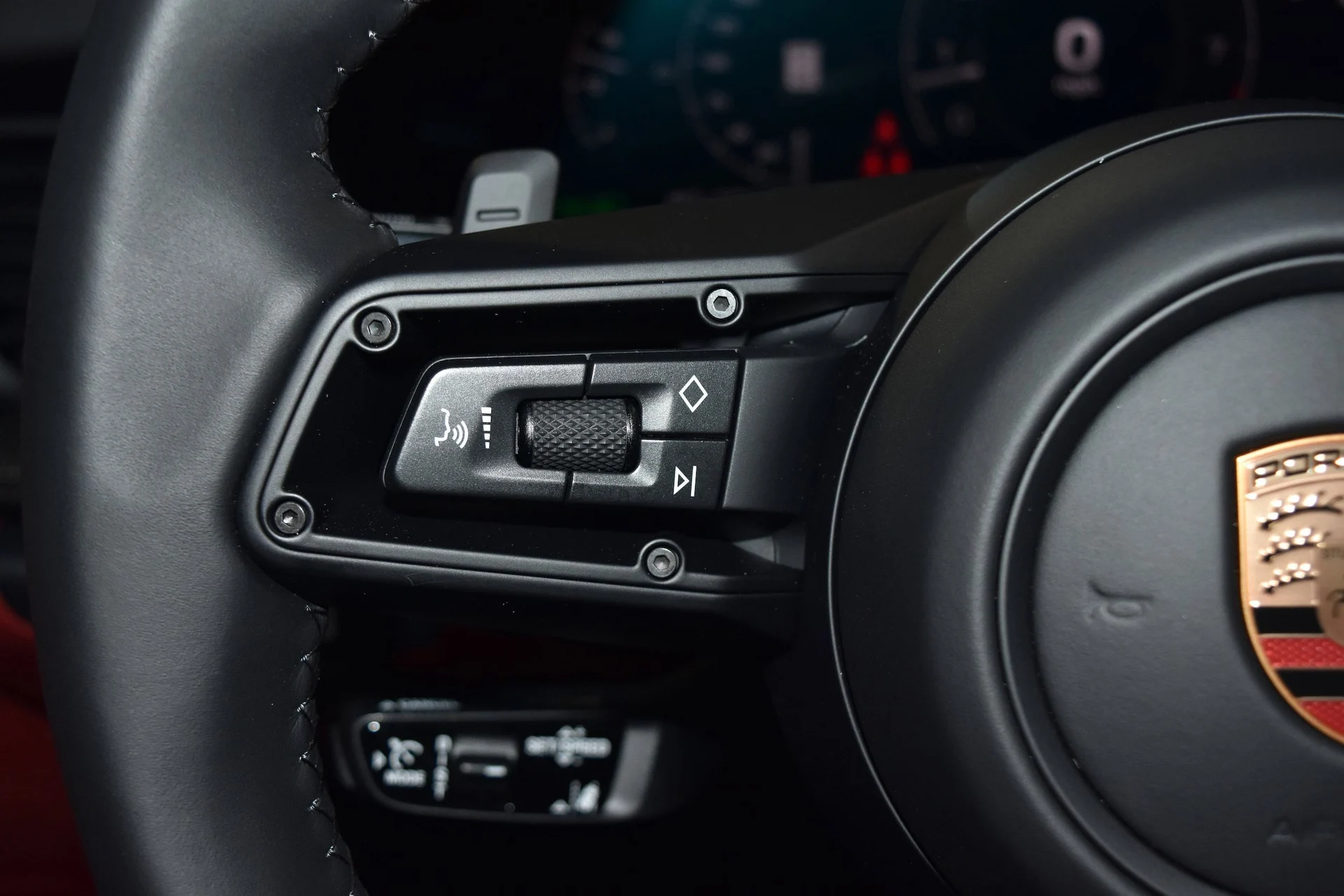 mph010_2910532059_3686748cfa7450701e992ed2dcdc8741x_5e15a9f2d8