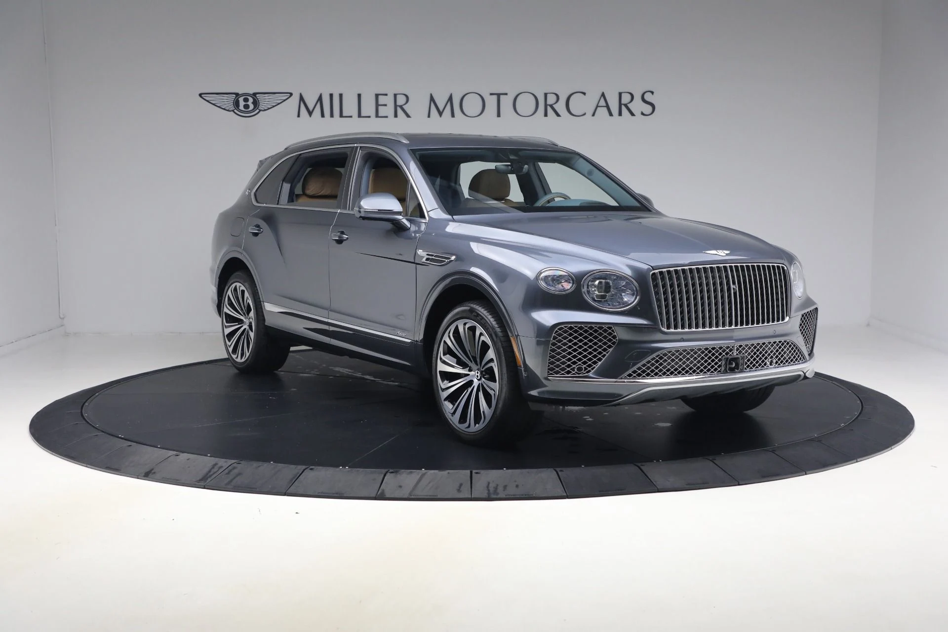 mph010_2912182410_Used_2026_Bentley_Bentayga_EWB_Azure_V8_1788463012_49bd0dffde