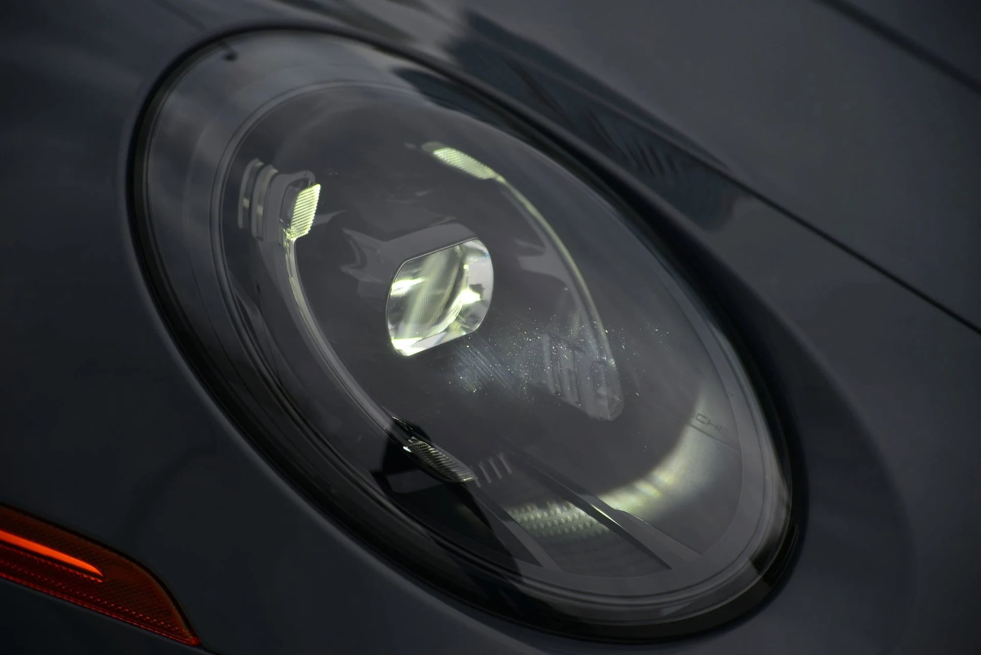 mph010_2912402994_76f6a7b85aa41a43334bde40abe4191bx_cda32e567b