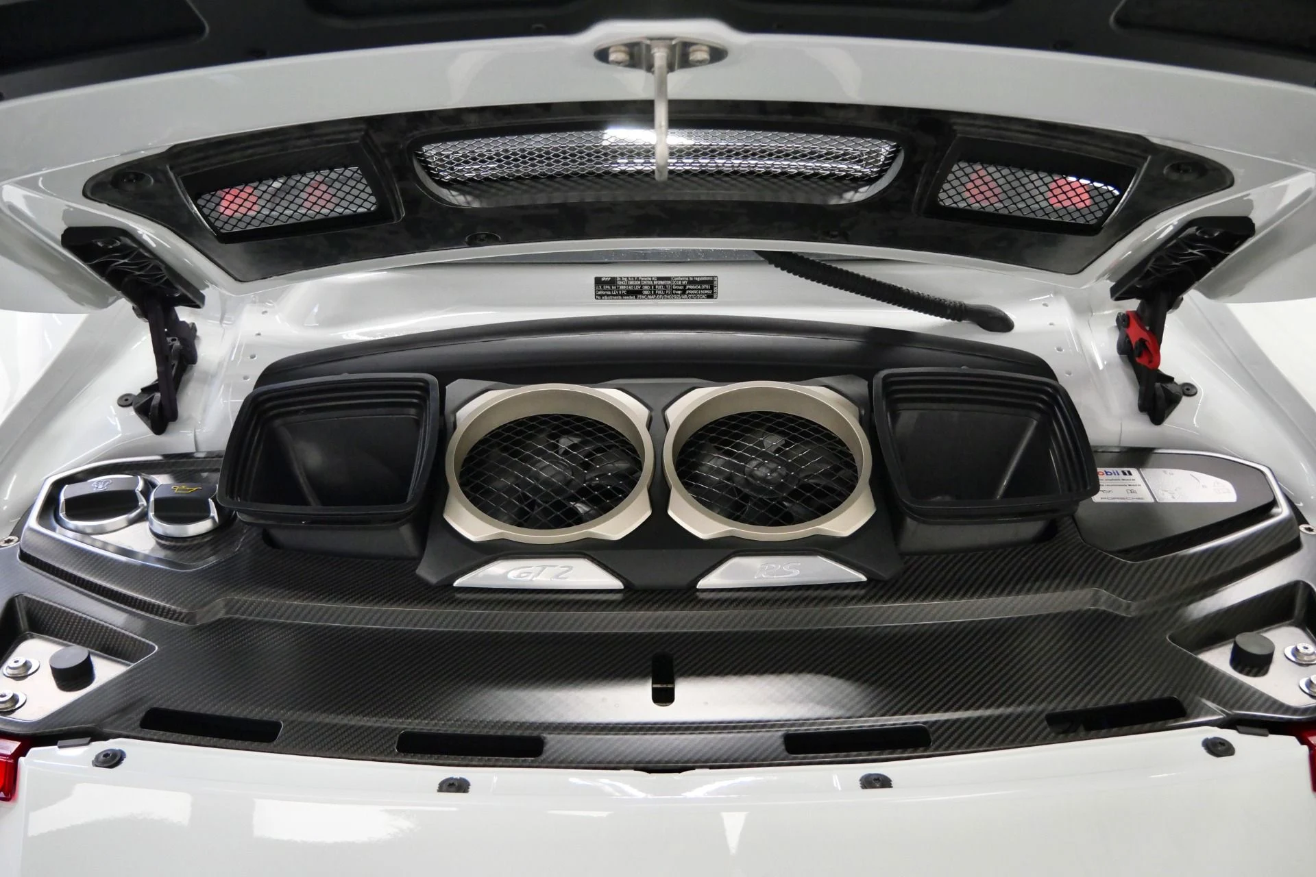 mph010_2913047246_Used_2018_Porsche_911_GT_2_RS_Weissach_1756311702_9c8a769c76