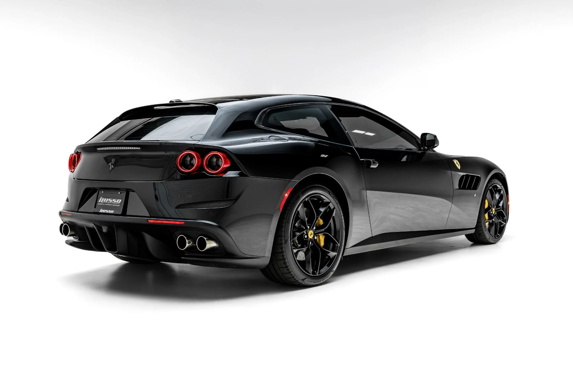 mph010_2916154373_Used_2018_Ferrari_GTC_4_Lusso_T_1783036195_49b2fb3d67
