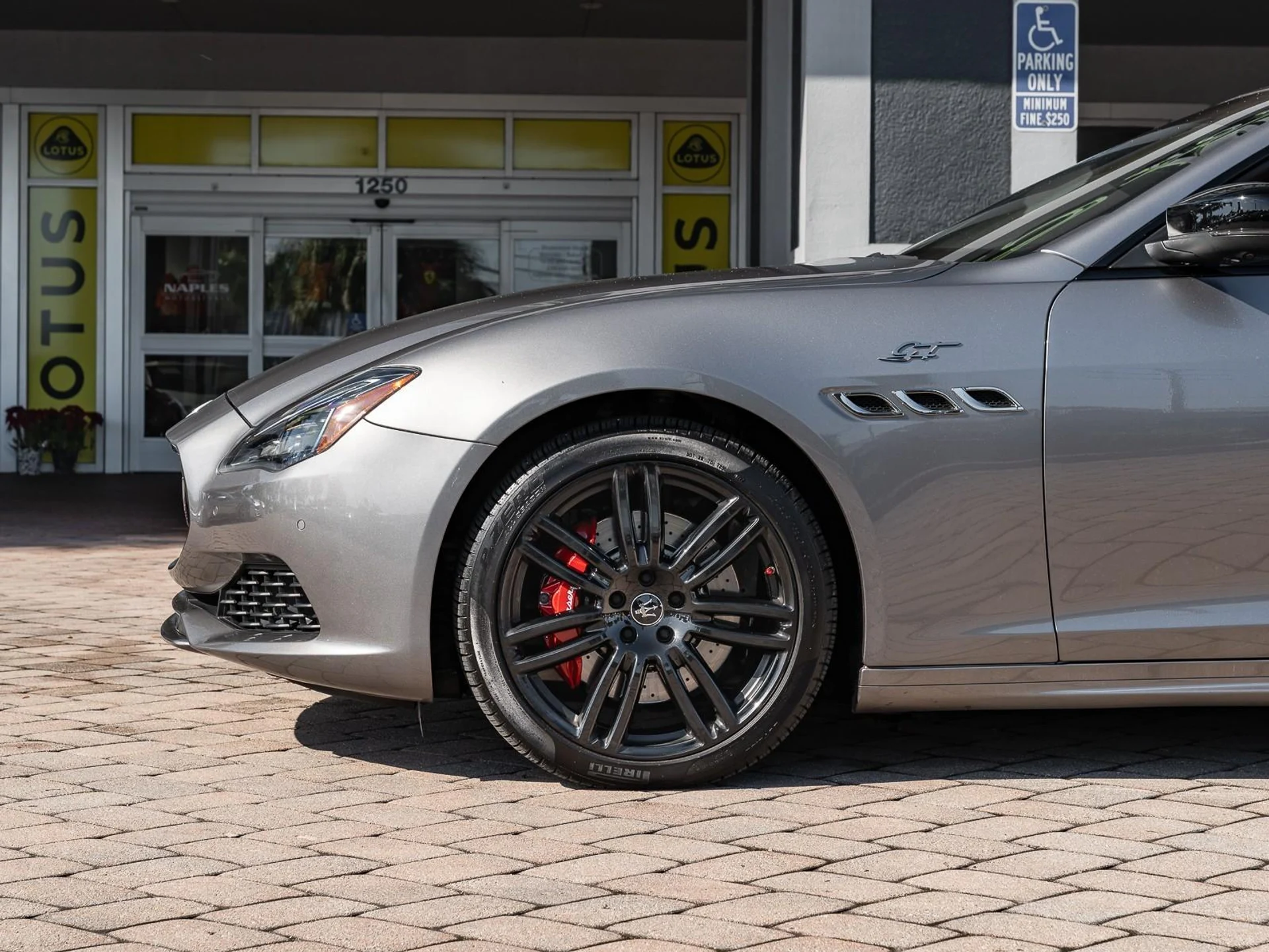 mph010_2923939465_Used_2022_Maserati_Quattroporte_GT_1765231523_04a19b48ad