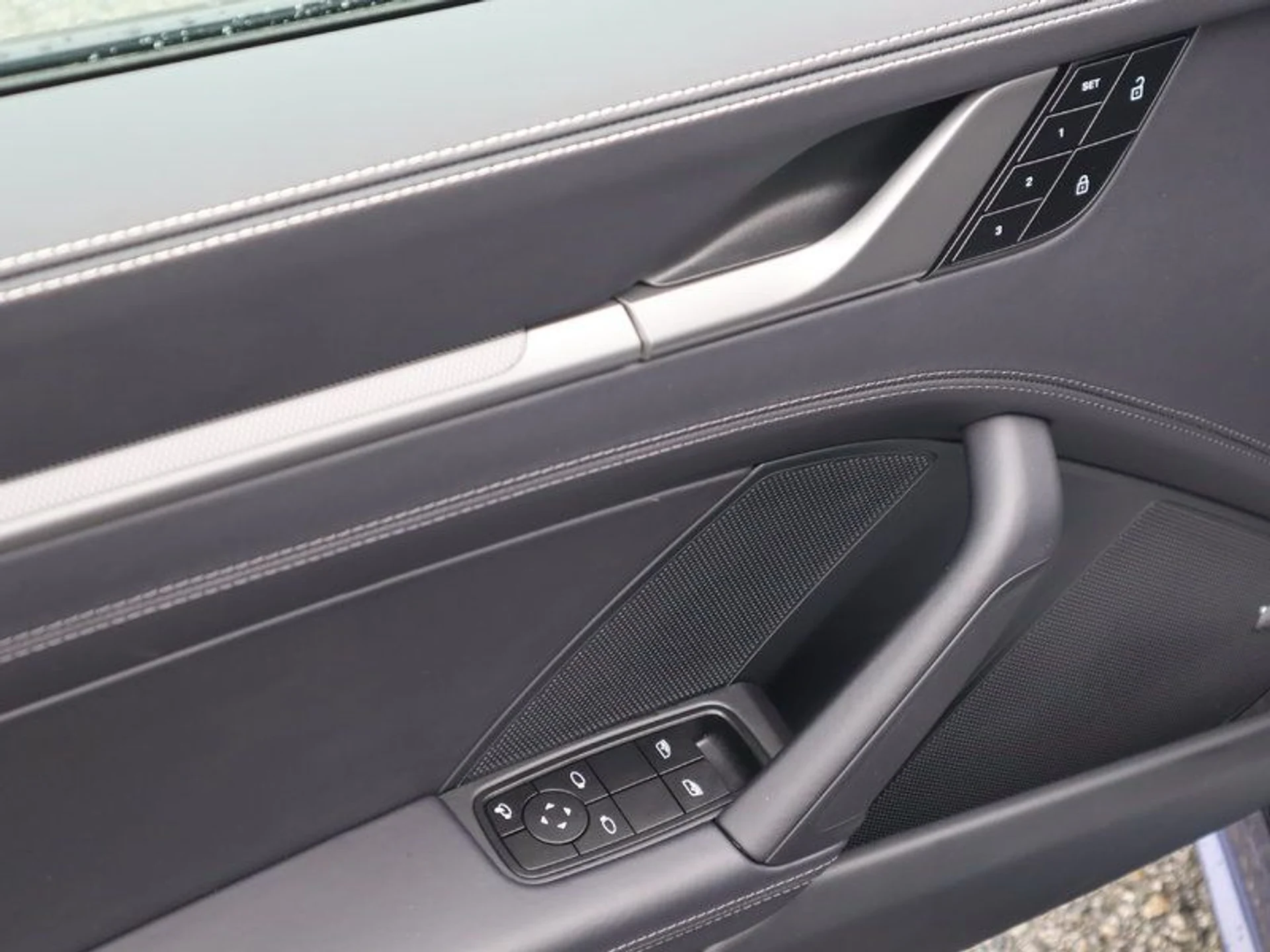 mph010_2926627326_36864873_06335_b770d4055ff1fd271e46893b17c7f6a5_93f8a86b21