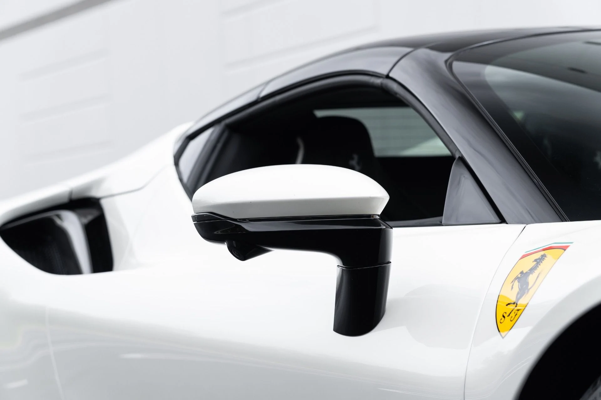 mph010_2934766104_Used_2024_Ferrari_SF_90_Spider_1775624639_75a2911e45